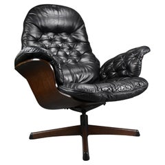 Chaise longue suédoise en cuir noir The Moderns