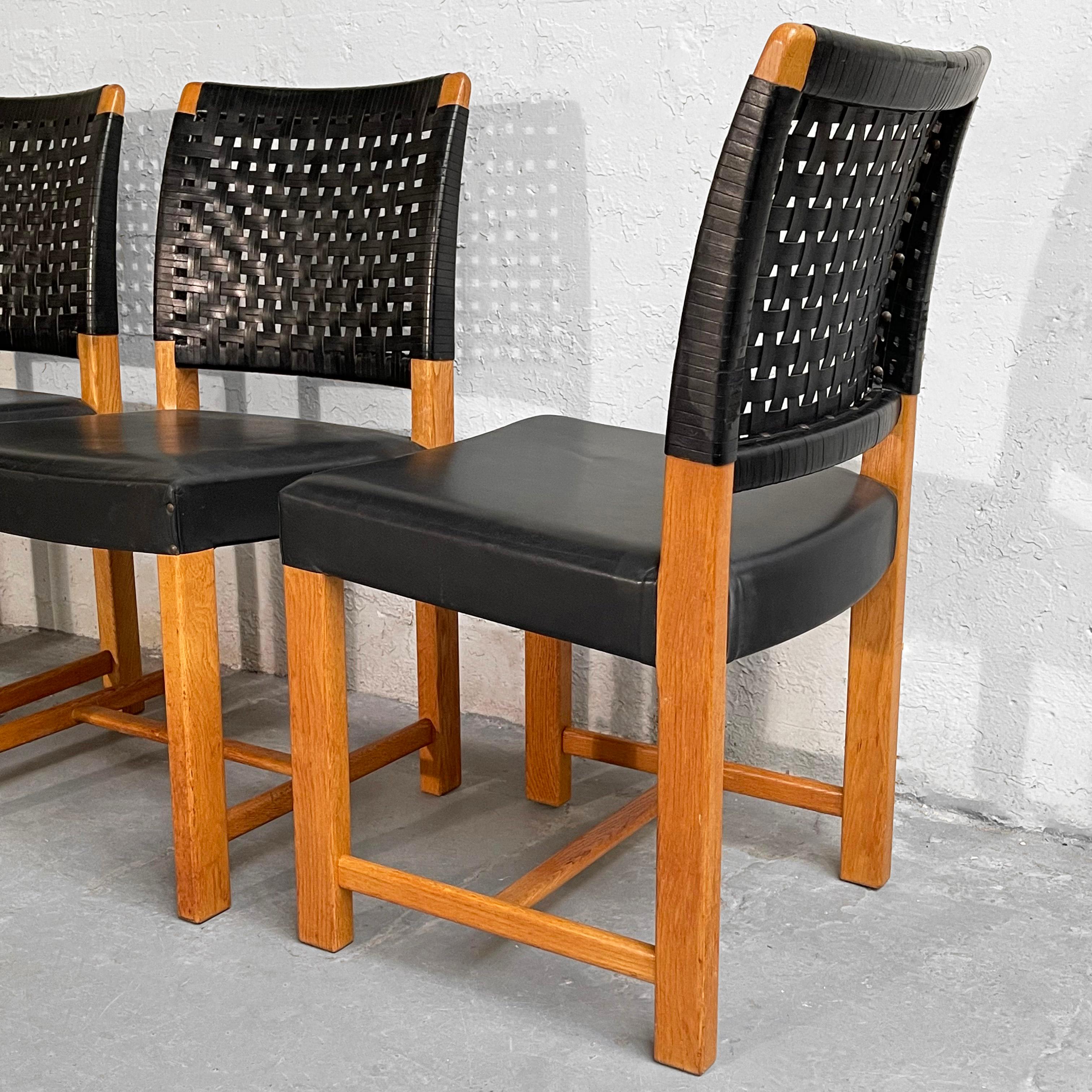 Chaises de salle à manger suédoises modernes du milieu du siècle en cuir tissé noir en vente 1