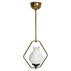 Lámpara colgante sueca de estilo «Mid-Century Modern» para el recibidor, de latón con cristal opalino, década de los 60