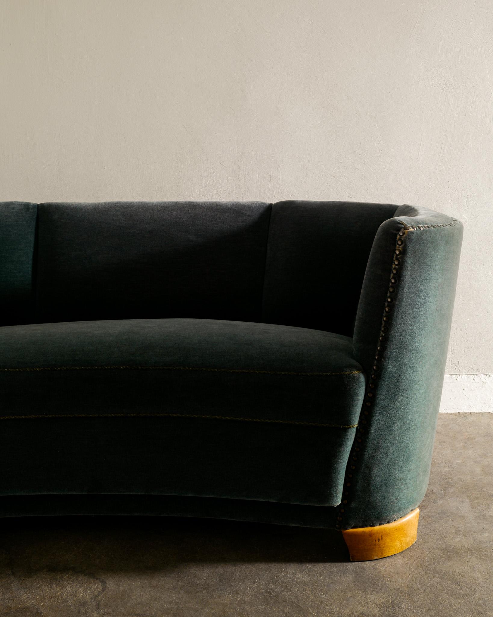 Scandinavian Modern Swedish Mid Century Modern Curved Sofa in Dark Green Velvet Upholstery, 1930s  For Sale
