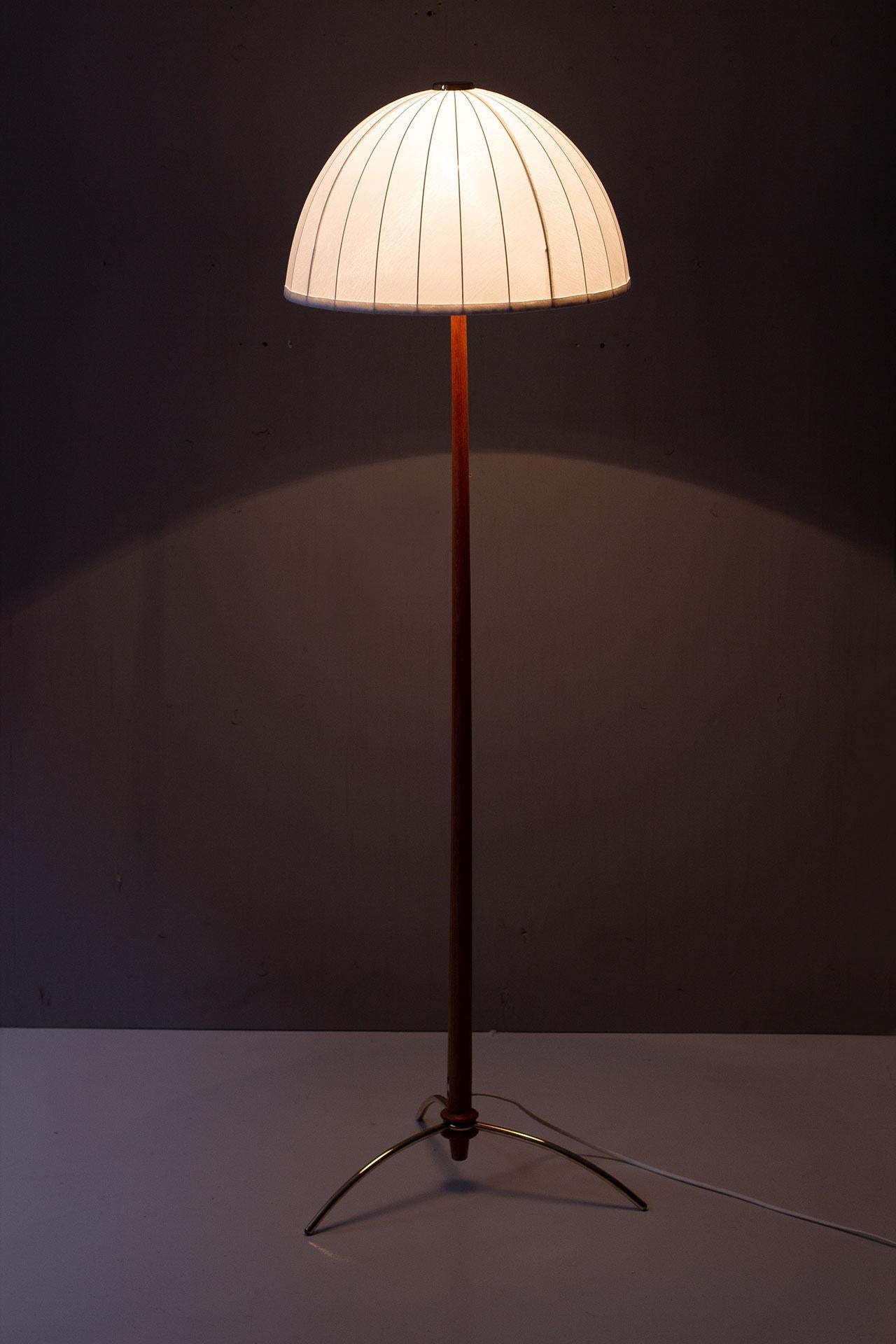 Lampada da terra moderna svedese del metà secolo di Hans-Agne Jakobsson in vendita 3
