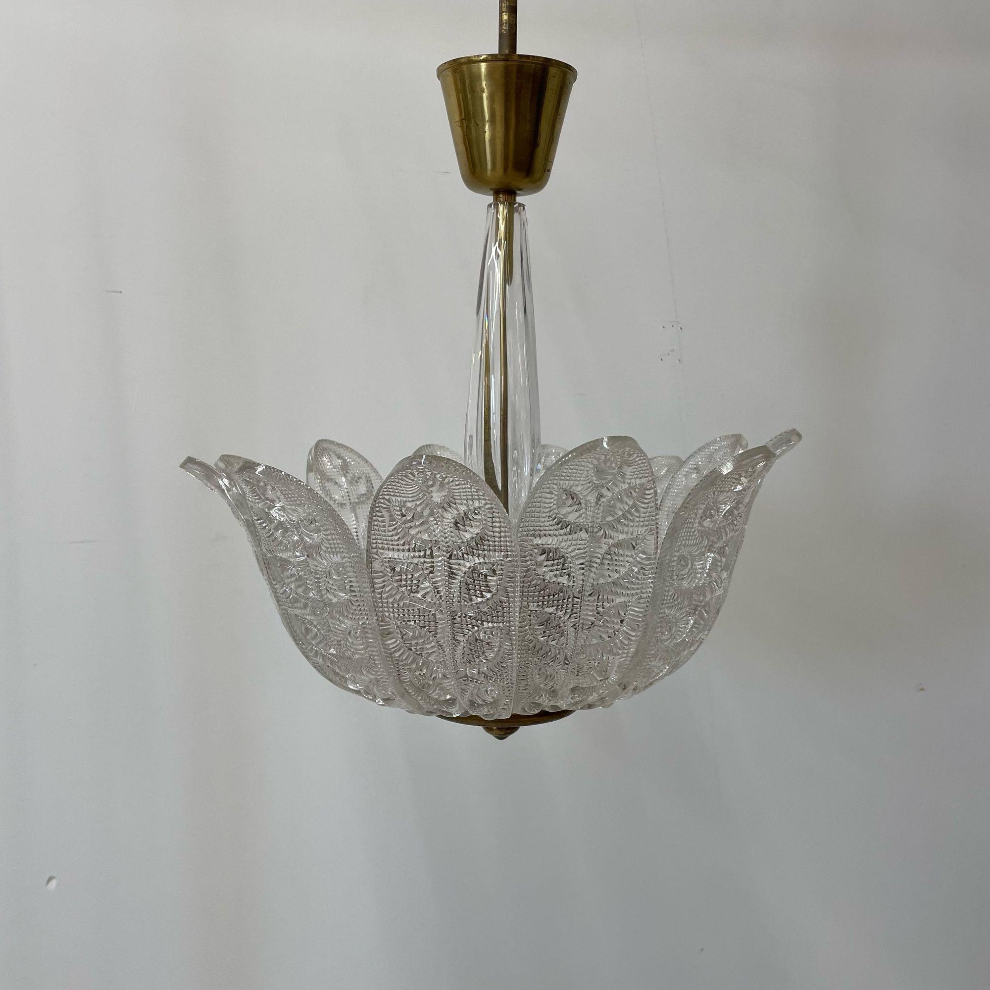 Swedish Mid-Century Modern Glass Flower Petal Chandelier by Carl Fagerlund 1940s In Good Condition For Sale In Stamford, CT