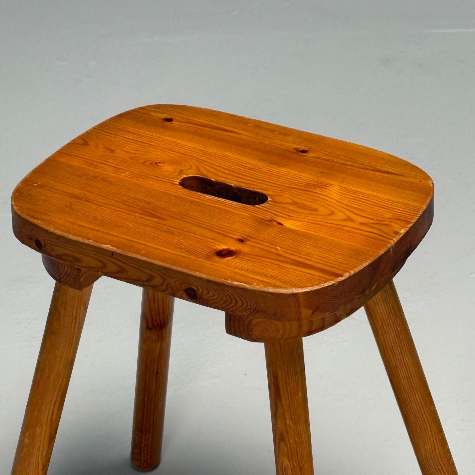 Pin Tabourets d'appoint suédois modernes du milieu du siècle, pin, Suède, 1970 en vente