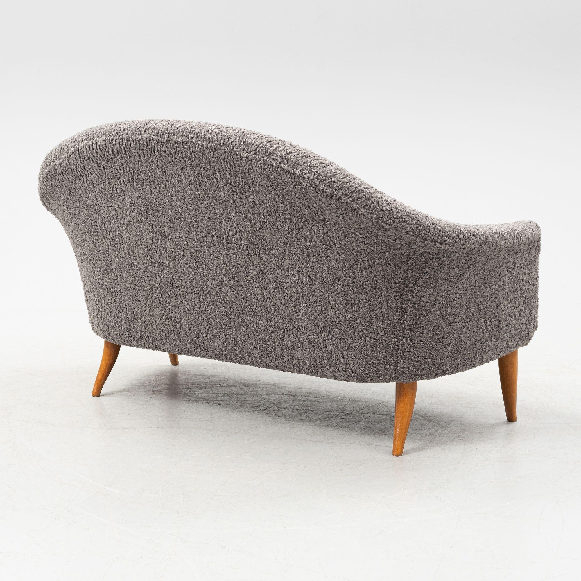 Swedish Mid-Century Modern 'Paradiset' Sofa, Kerstin Hörlin-Holmquist, Sheepskin For Sale 1