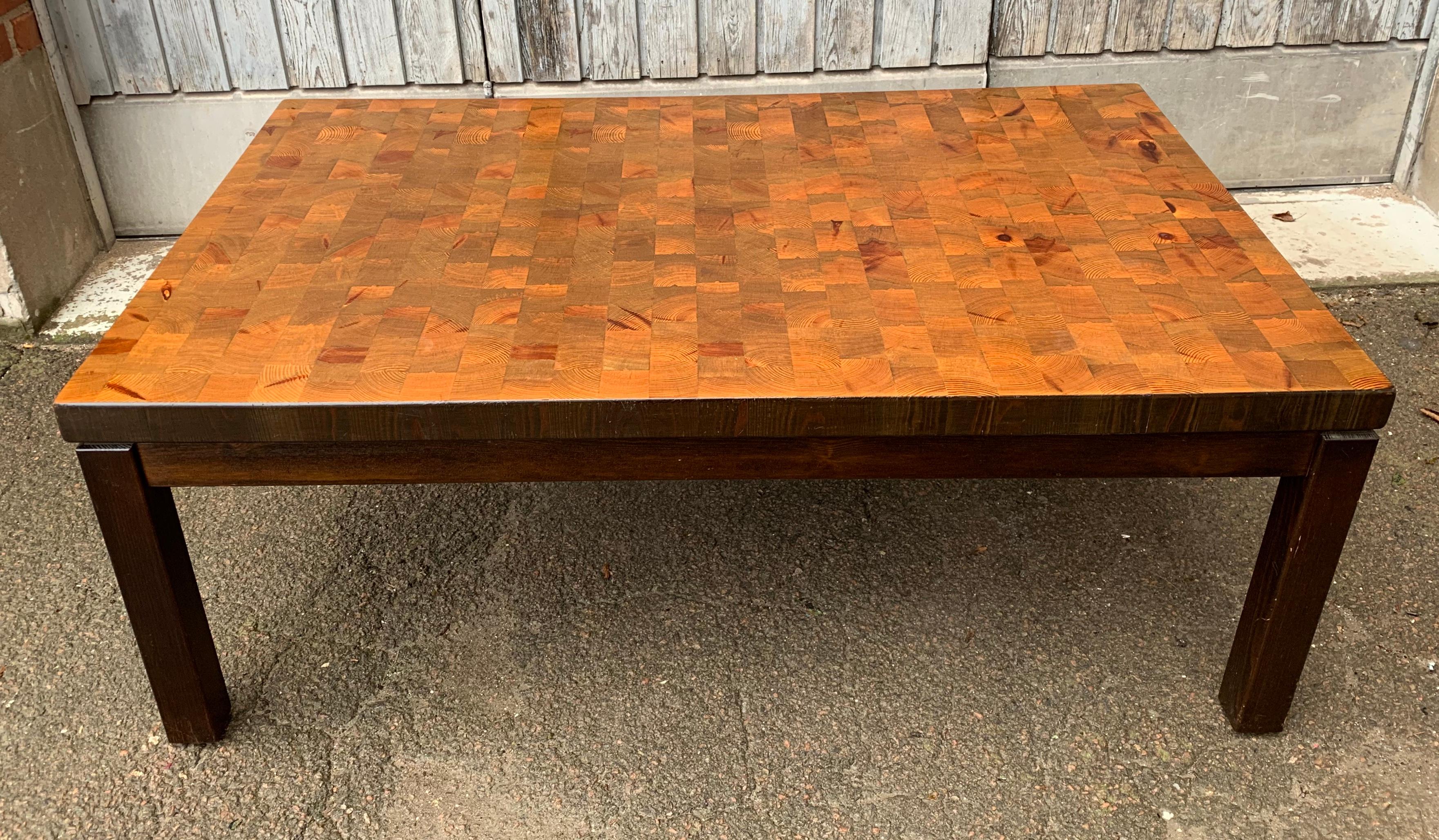 Swedish Mid-Century Modern Rectangular Cocktail Table in Pine For Sale 1