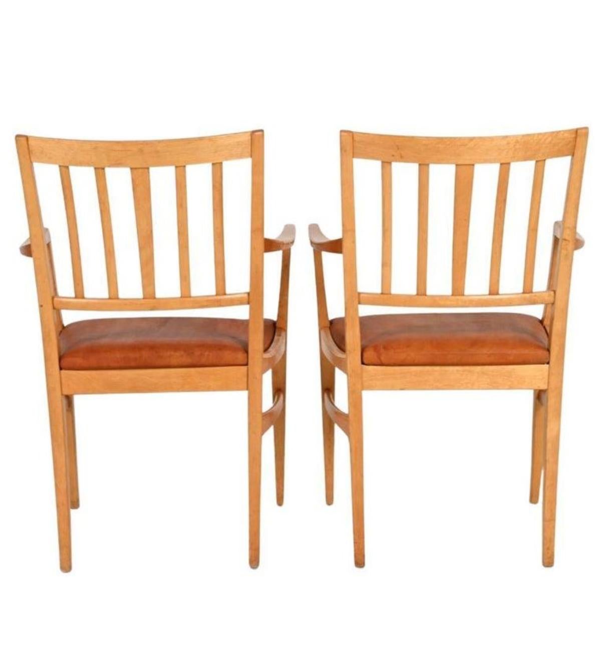 Swedish Mid Century Modern slat back dining chairs designed by Carl Malmsten Escandinavo moderno en venta