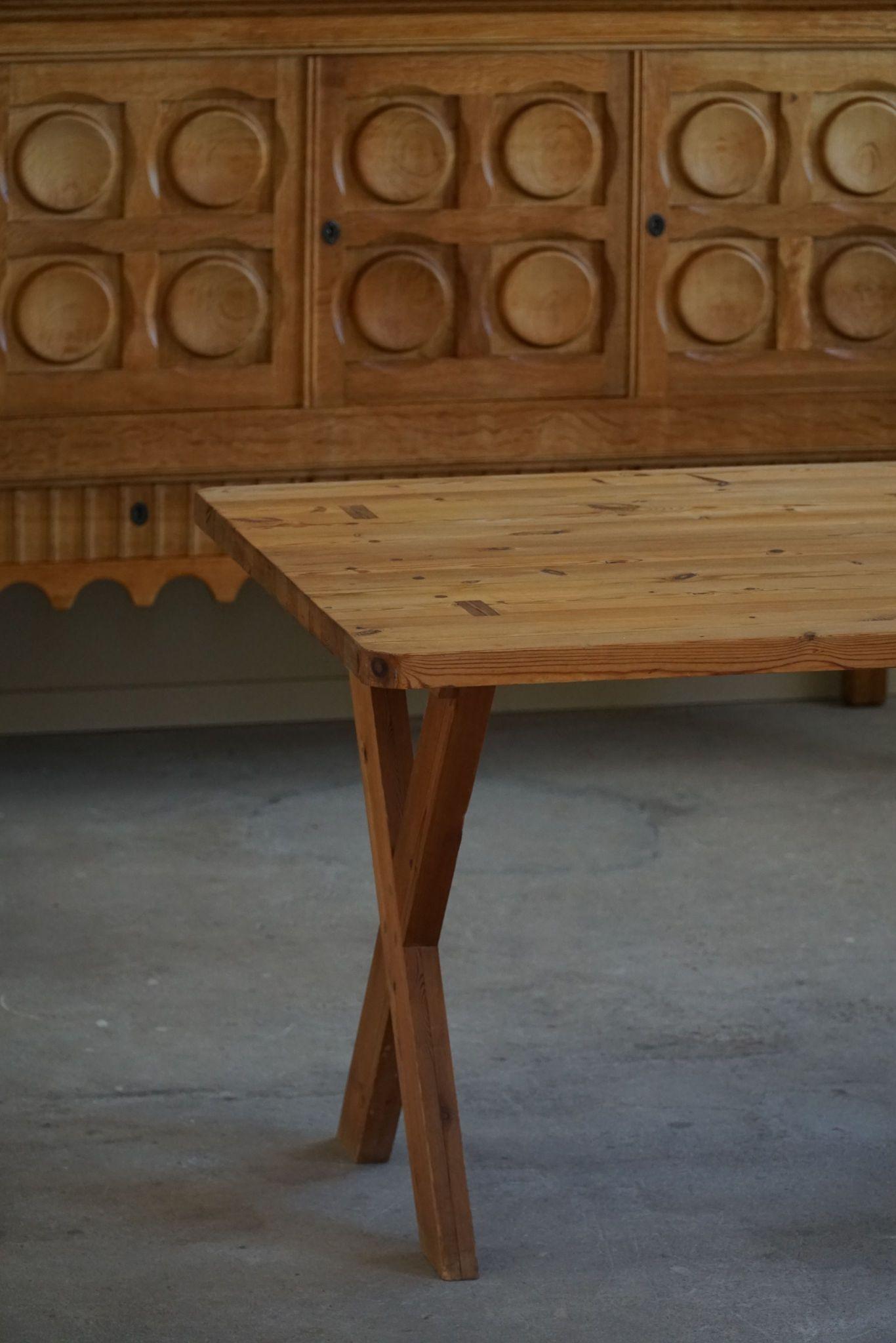 Swedish Mid Century Modern Solid Pine Desk, Roland Wilhelmsson, Made in 1960s For Sale 6