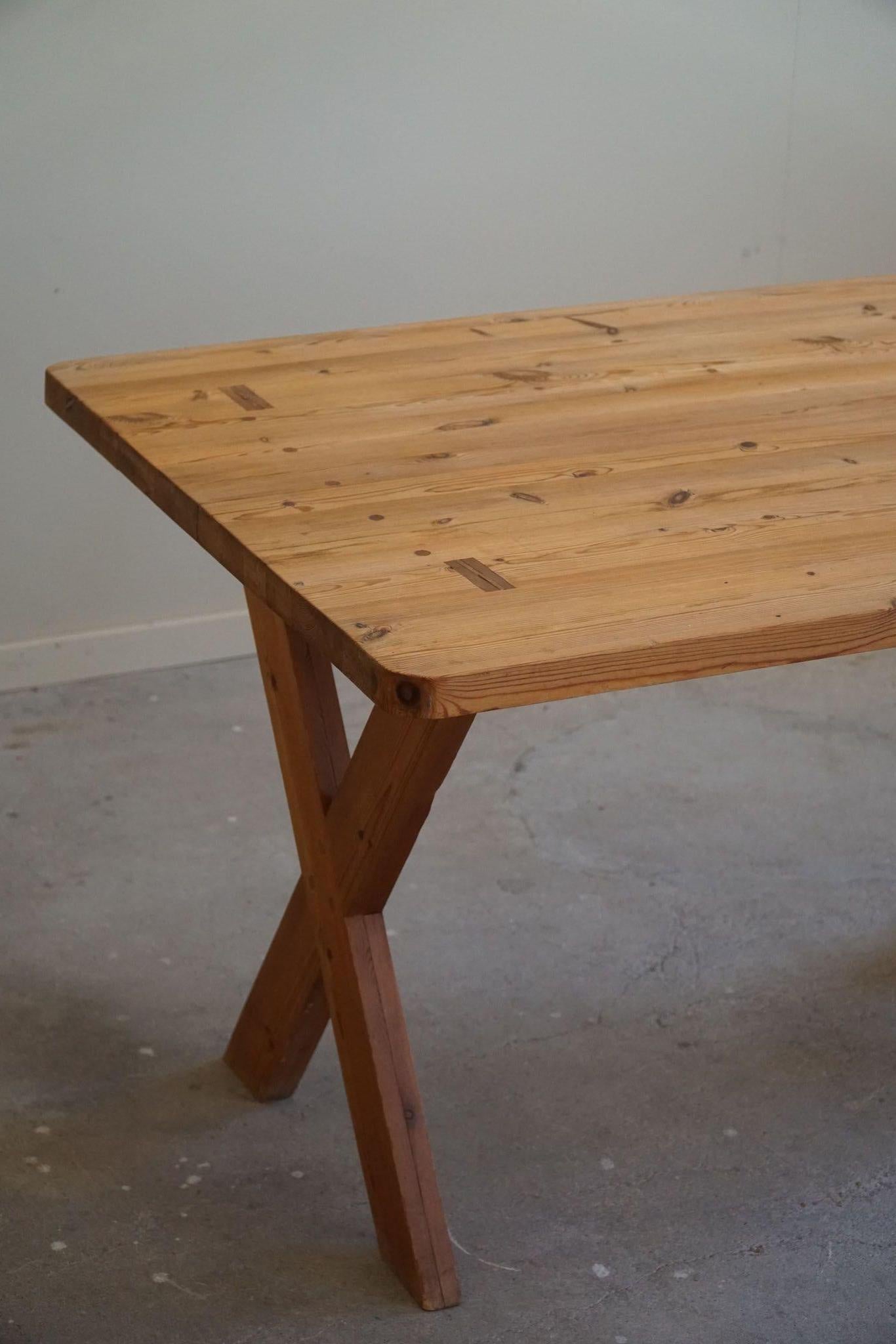 Swedish Mid Century Modern Solid Pine Desk, Roland Wilhelmsson, Made in 1960s For Sale 8