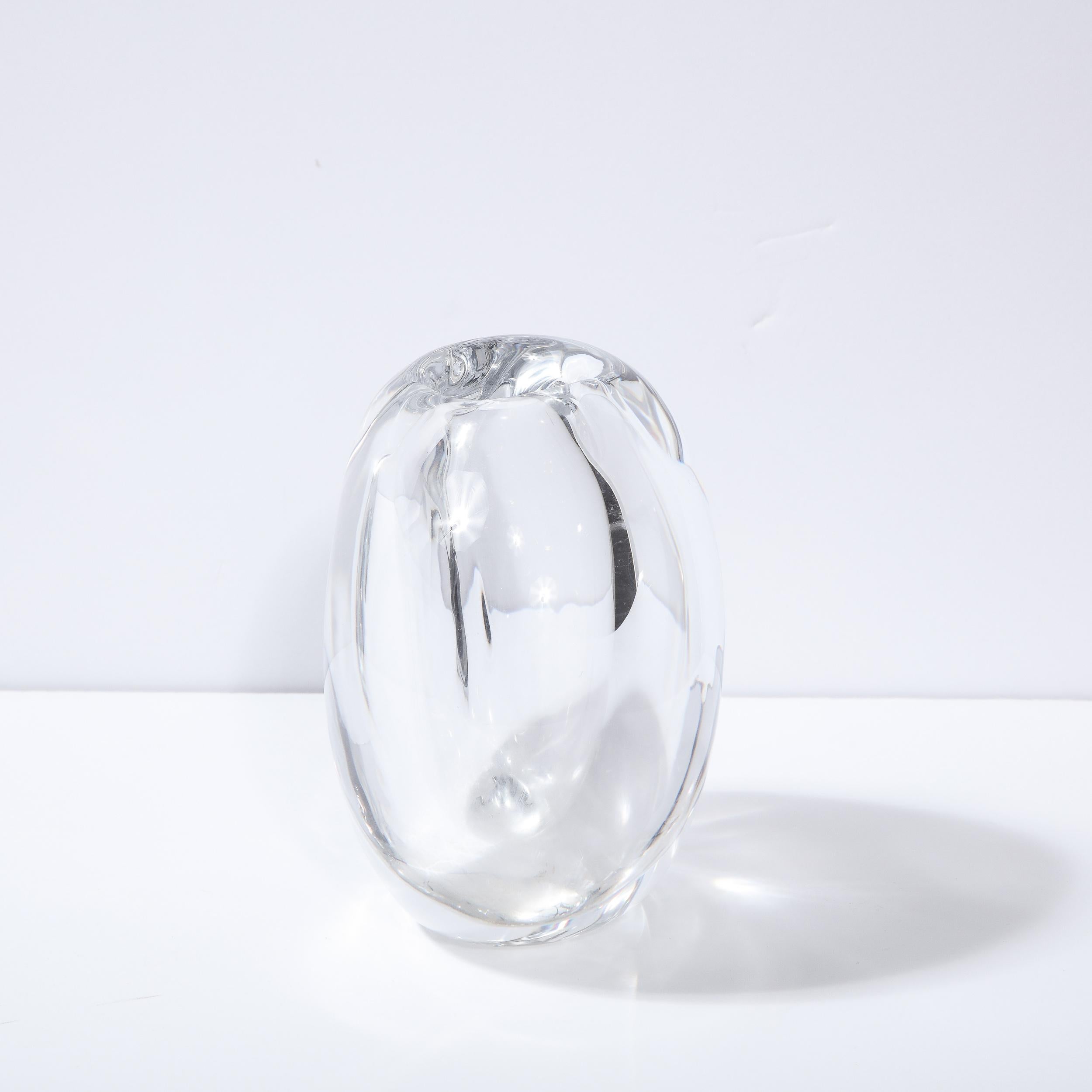 Jarrón sueco de cristal translúcido moderno de mediados de siglo, de Göran Wärff para Kosta Boda Sueco en venta