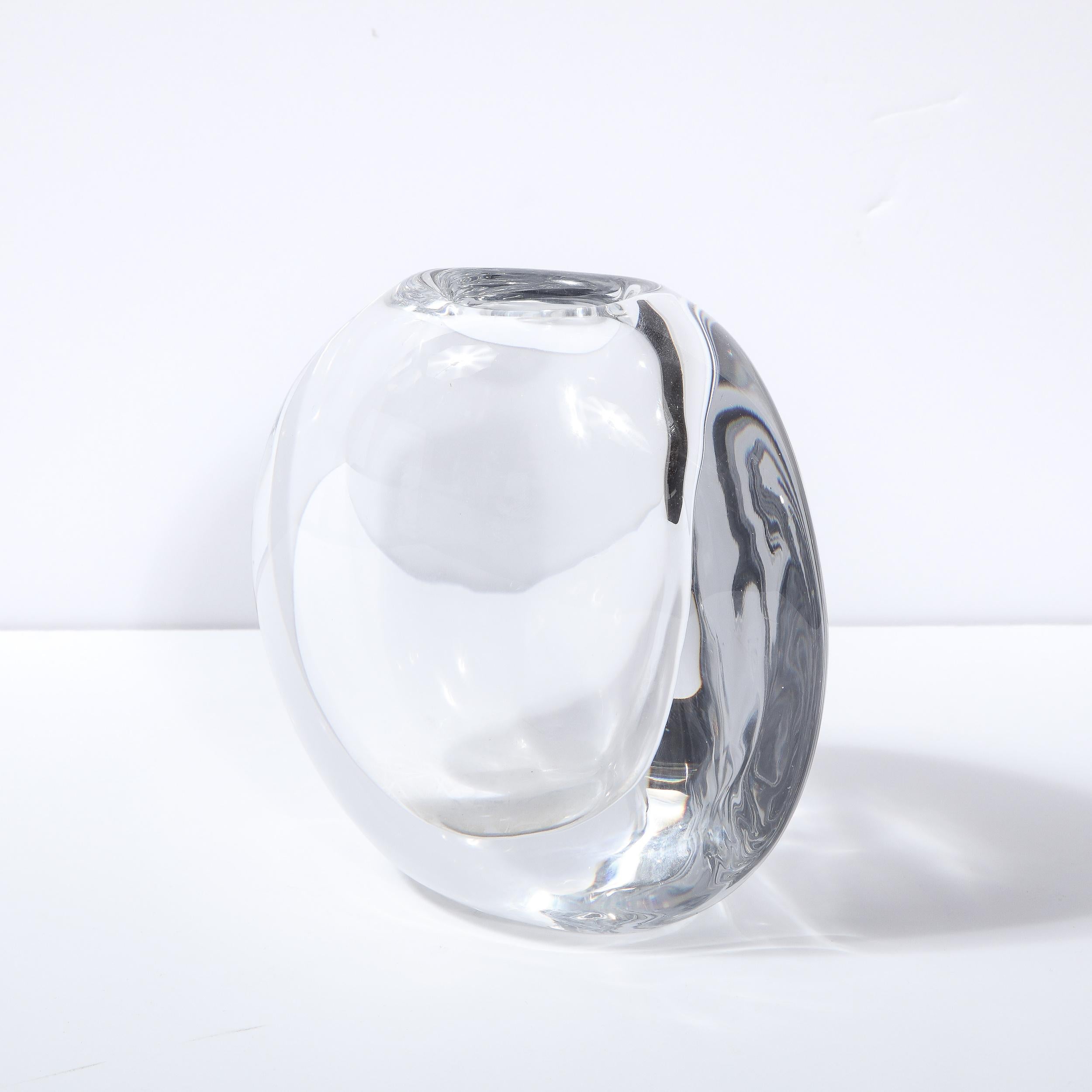 Verre Vase en verre translucide suédois du milieu du siècle par Göran Wärff pour Kosta Boda en vente