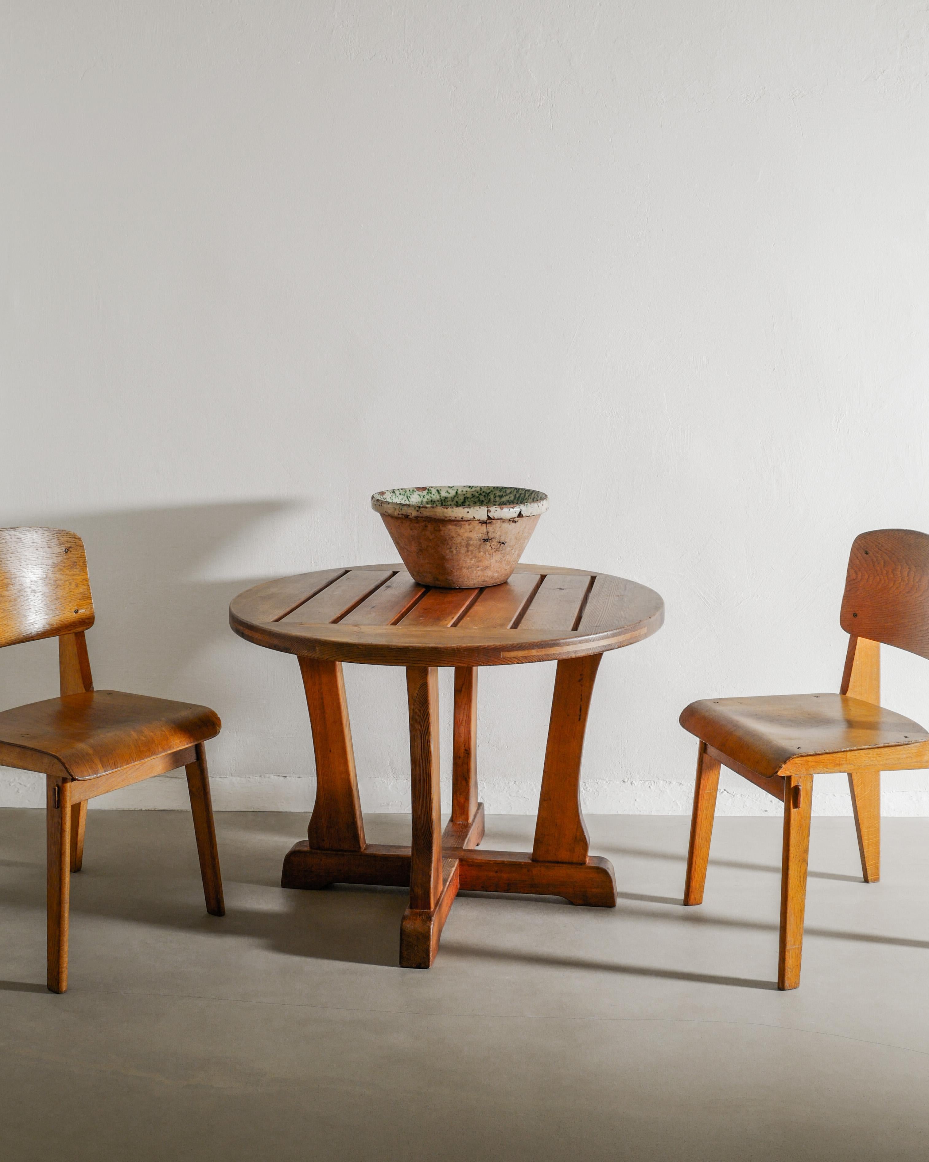 Swedish Mid Century Modern Wooden Pine Console Side Table by David Rosén, 1940s For Sale 1