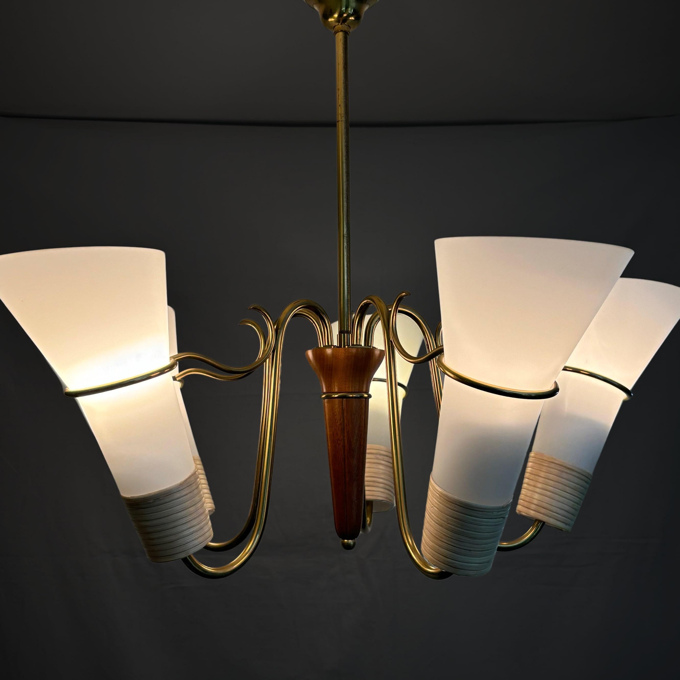 Mid-20th Century Swedish mid century modernist chandelier in brass, birch and glass, 1940s For Sale