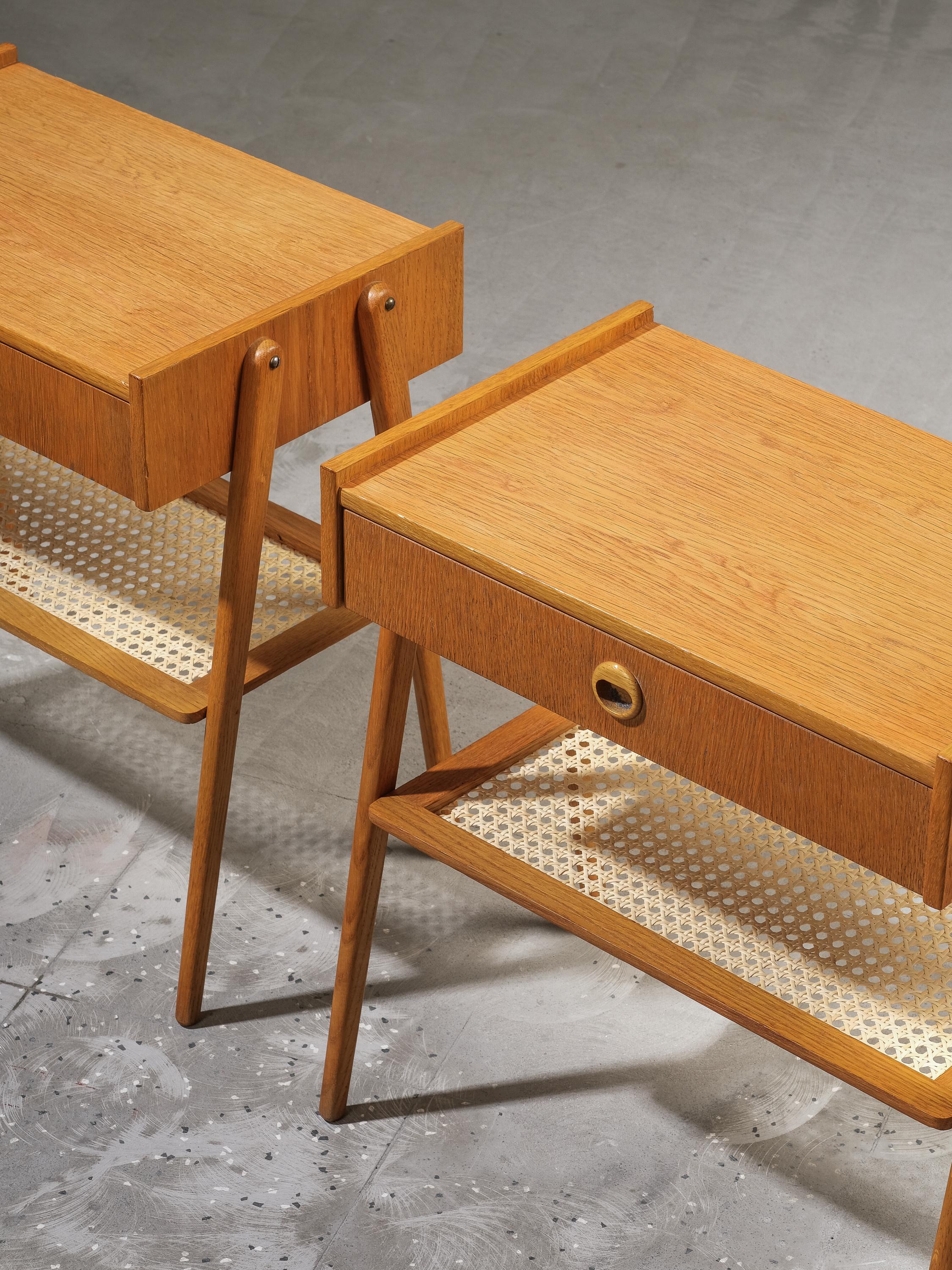 Swedish Mid-Century Oak & Rattan Bedside Tables, 1960s, Set of 2 In Good Condition In Karis, Nyland