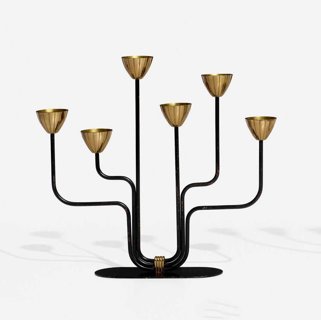 Coppia di candelabri svedesi di metà secolo in ottone e acciaio laccato di Gunnar Ander in vendita 2