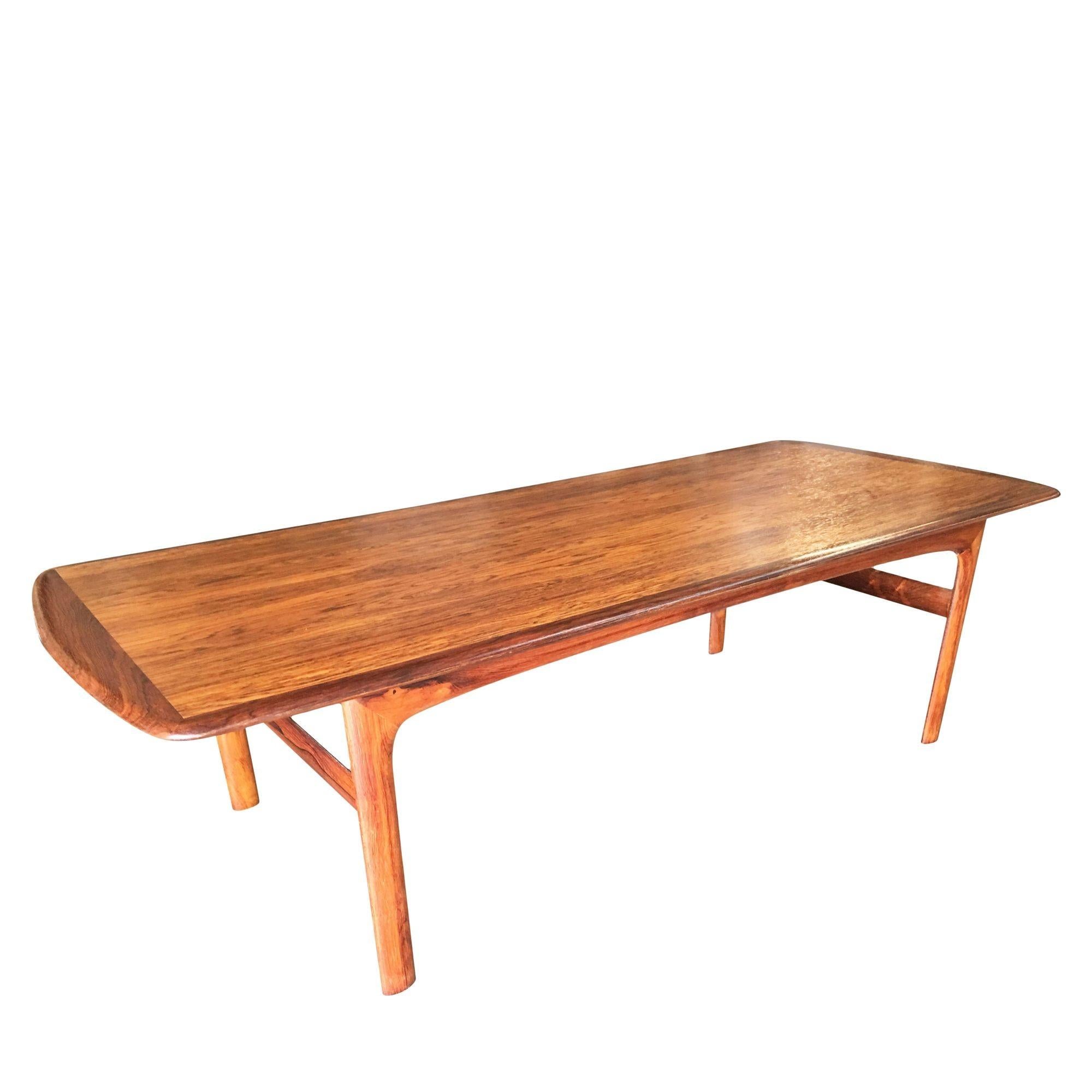 Mid-Century Modern Table basse suédoise du milieu du siècle dernier en bois de rose par Folke Ohlsson en vente