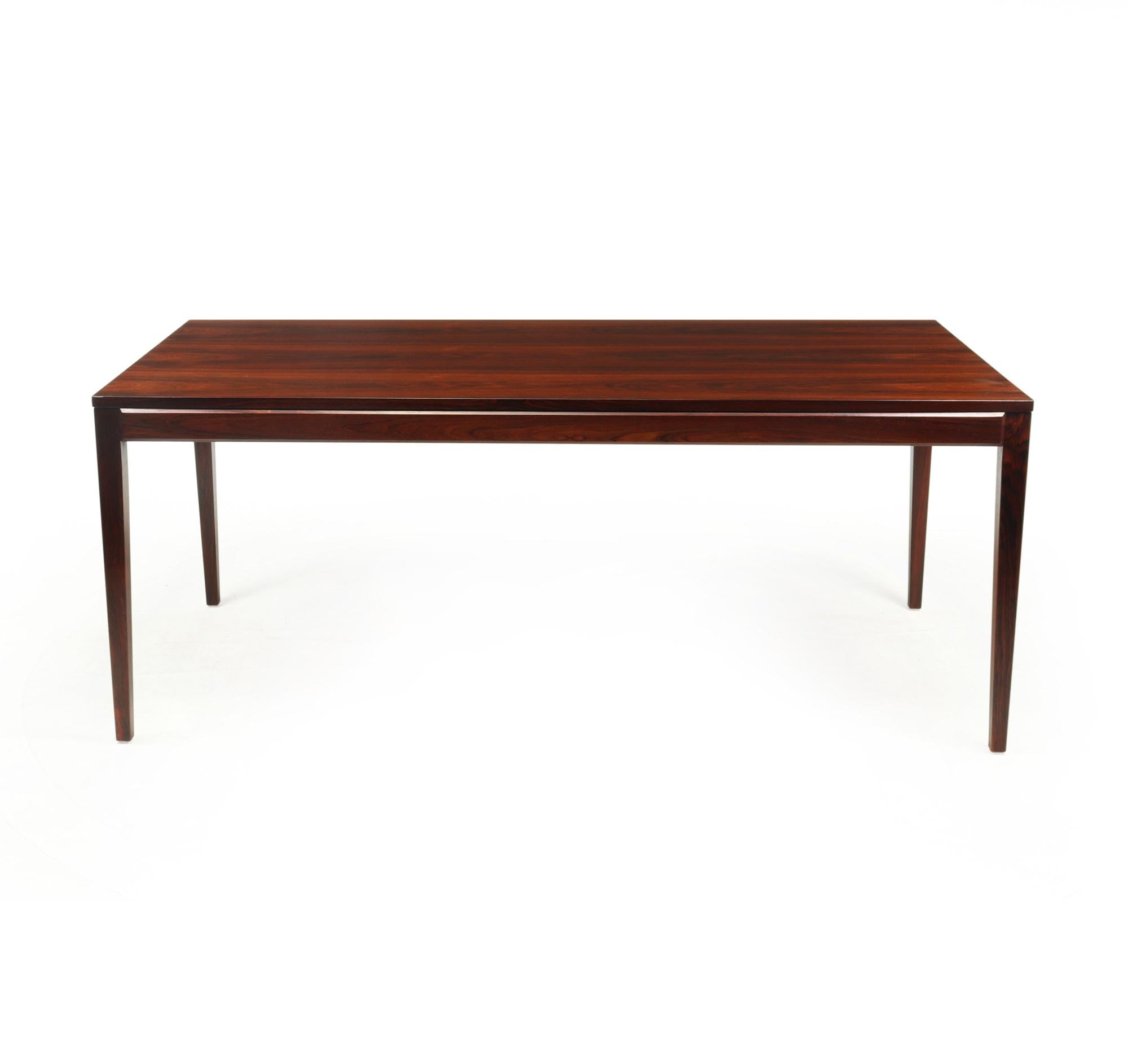 A Lovely quality coffee table produced in Sweden in the 1960s by furniture makers Slutarp the table has had its top polished and is in excellent condition throughout

Age: 1960

Style: Mid Century Modern

Material: Rosewood

Origin :