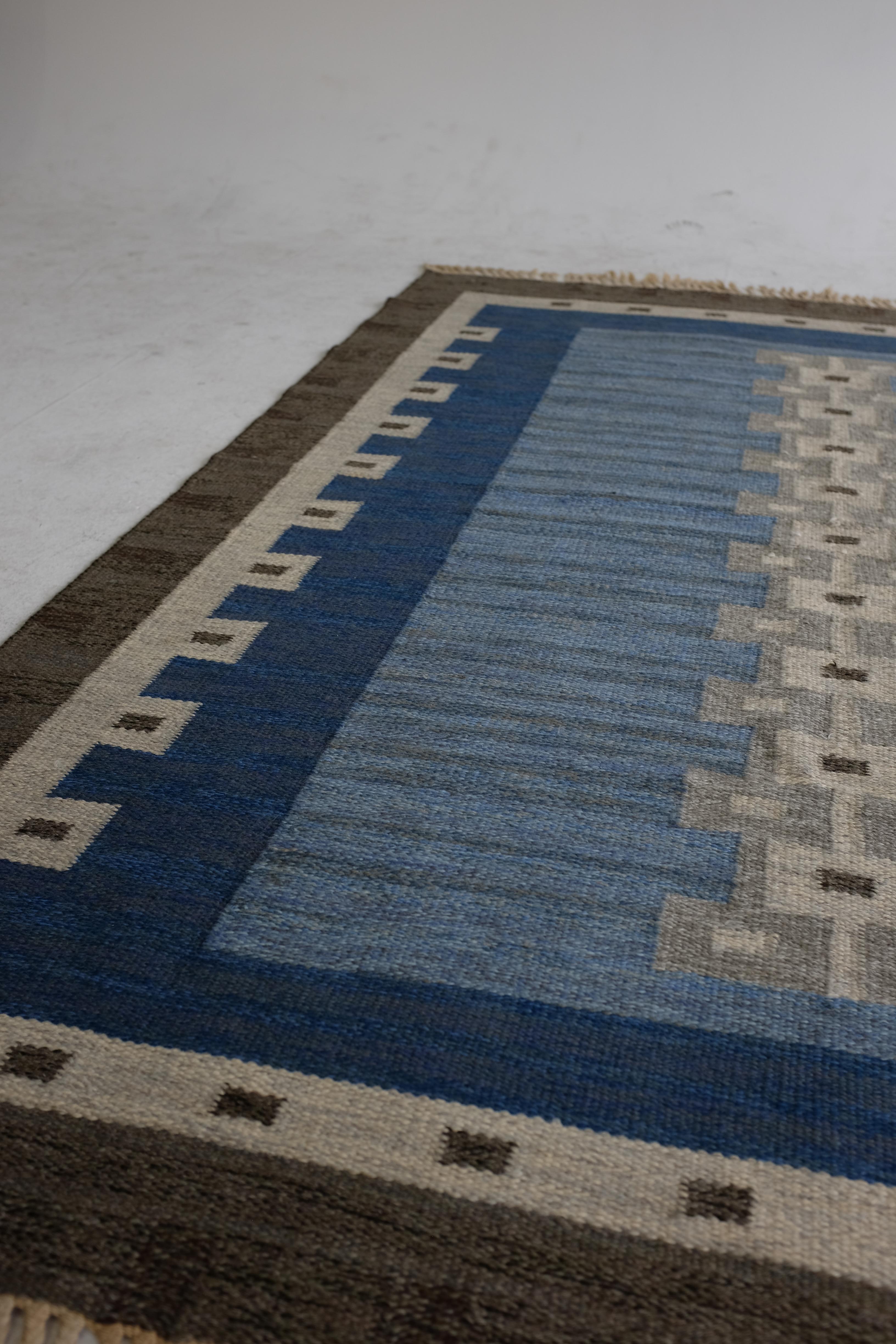 Swedish Mid-Century Rug by Aina Kånge In Good Condition For Sale In New York, NY