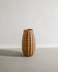 Schwedische skulpturale Steingut-Bodenvase aus der Mitte des Jahrhunderts von Vicke Lindstrand, 1940er Jahre