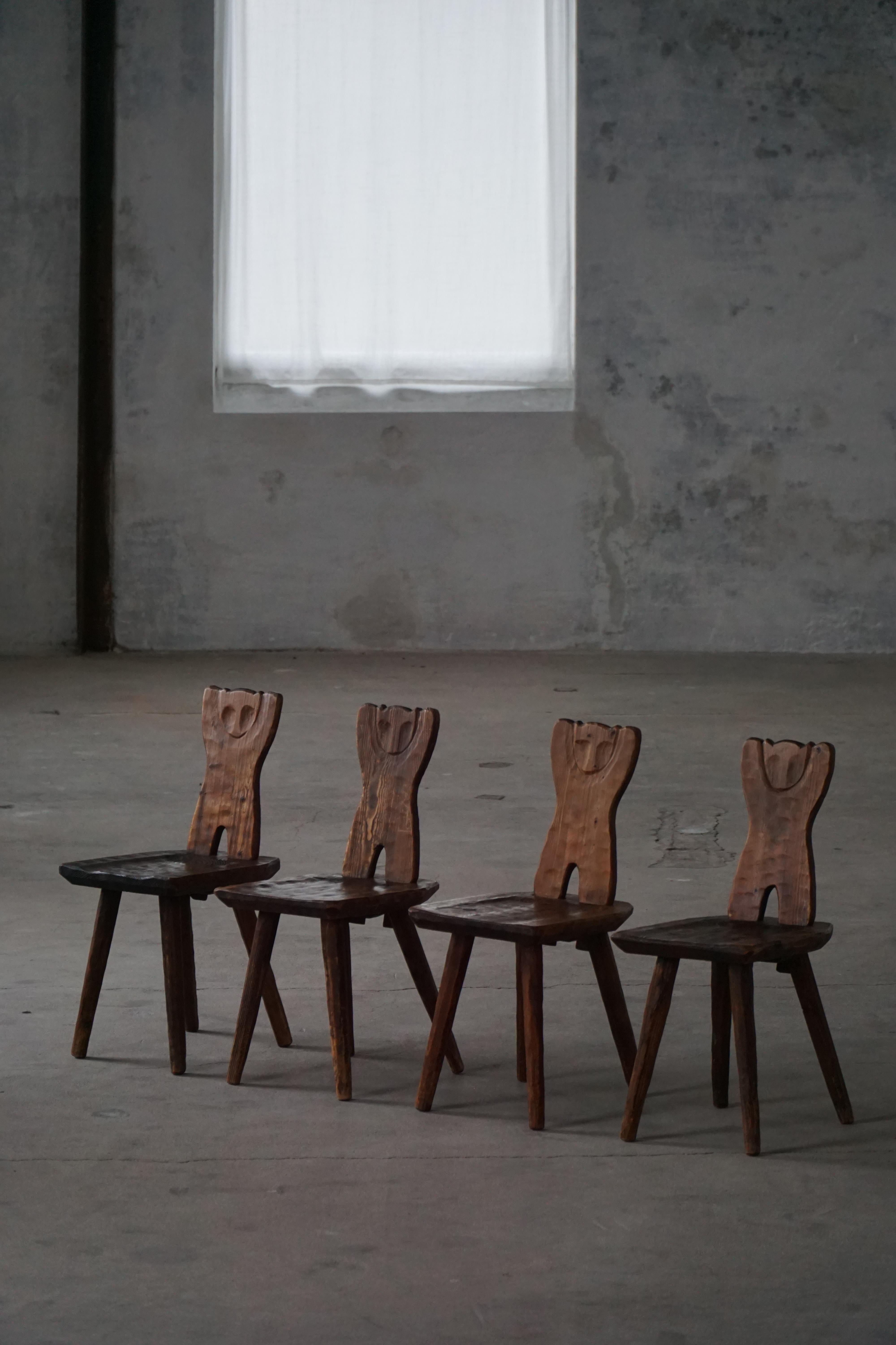Suède, milieu du siècle, ensemble de 4 chaises 