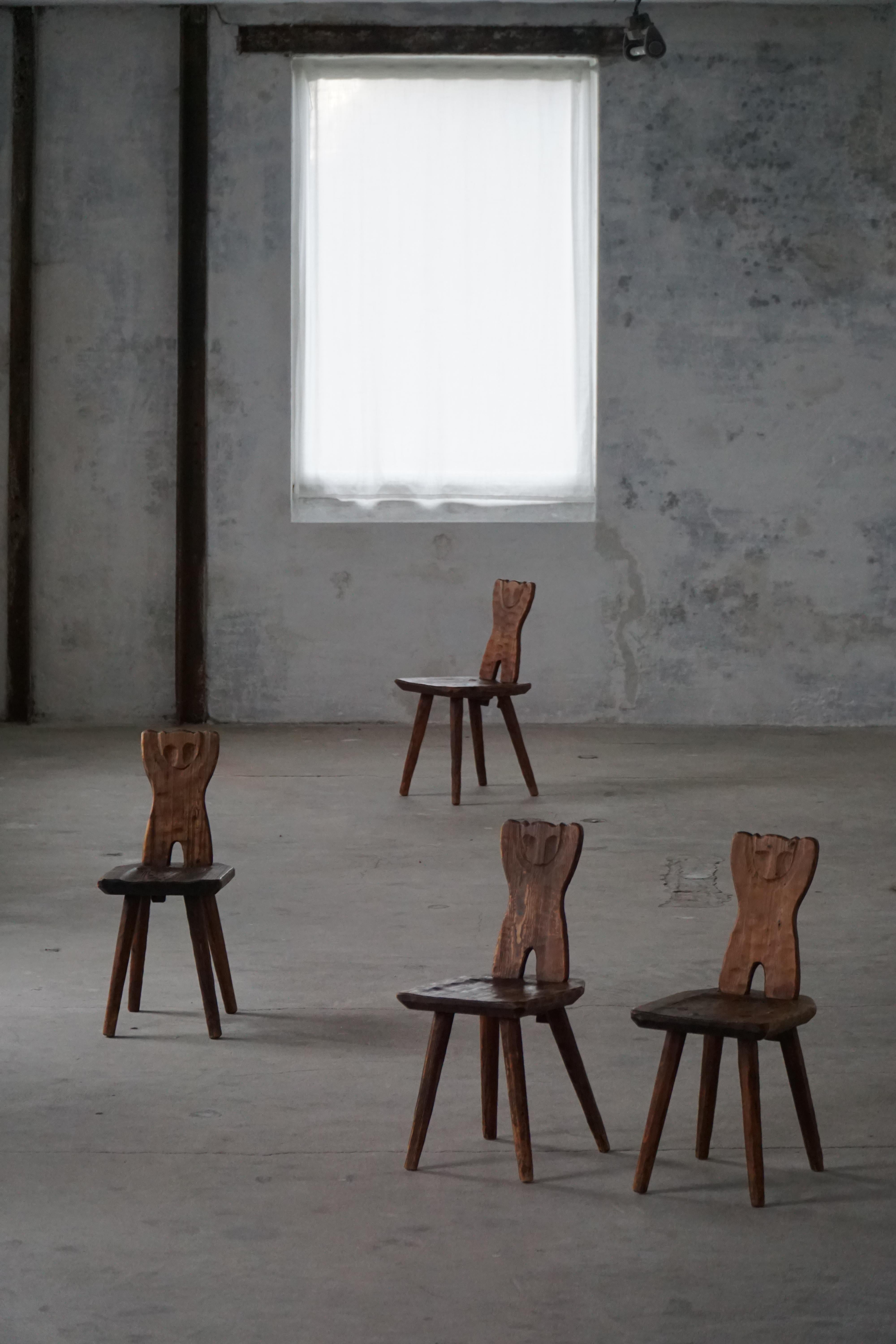 Suède, milieu du siècle, ensemble de 4 chaises 