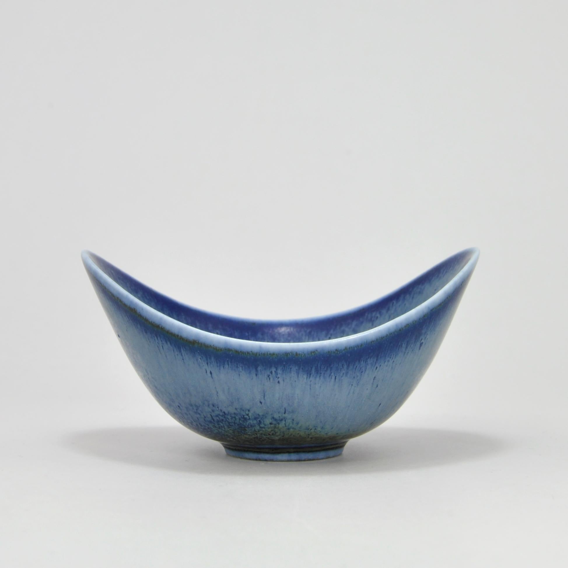 Mid-20th Century Swedish Mid-Century Small Bowl by Gunnar Nylund for Rorstrand For Sale