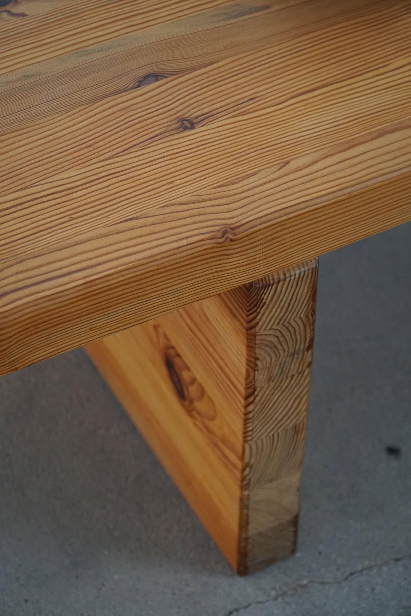 20ième siècle Table de canapé suédoise du milieu du siècle en pin massif, attribuée à Sven Larsson, années 1960 en vente