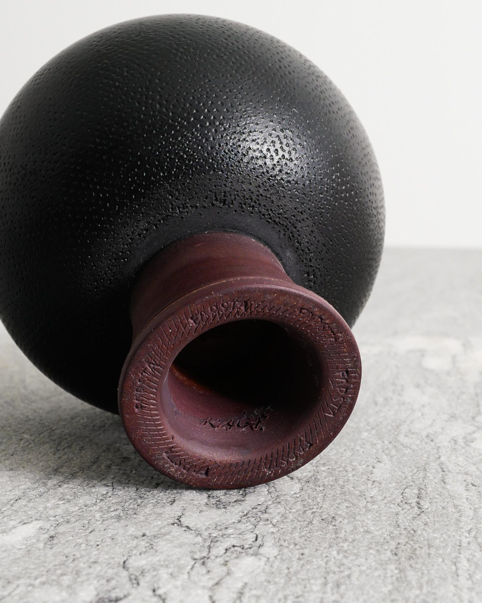 Jarrón de gres sueco de mediados de siglo 