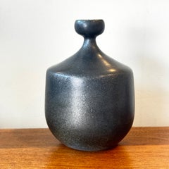 Vase en poterie Studio suédoise du milieu du siècle, Design/One 1970