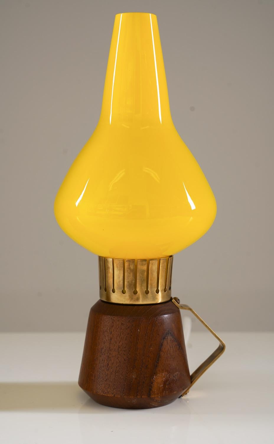 Scandinavo moderno Lampada da tavolo svedese del Mid Century di ASEA in vendita