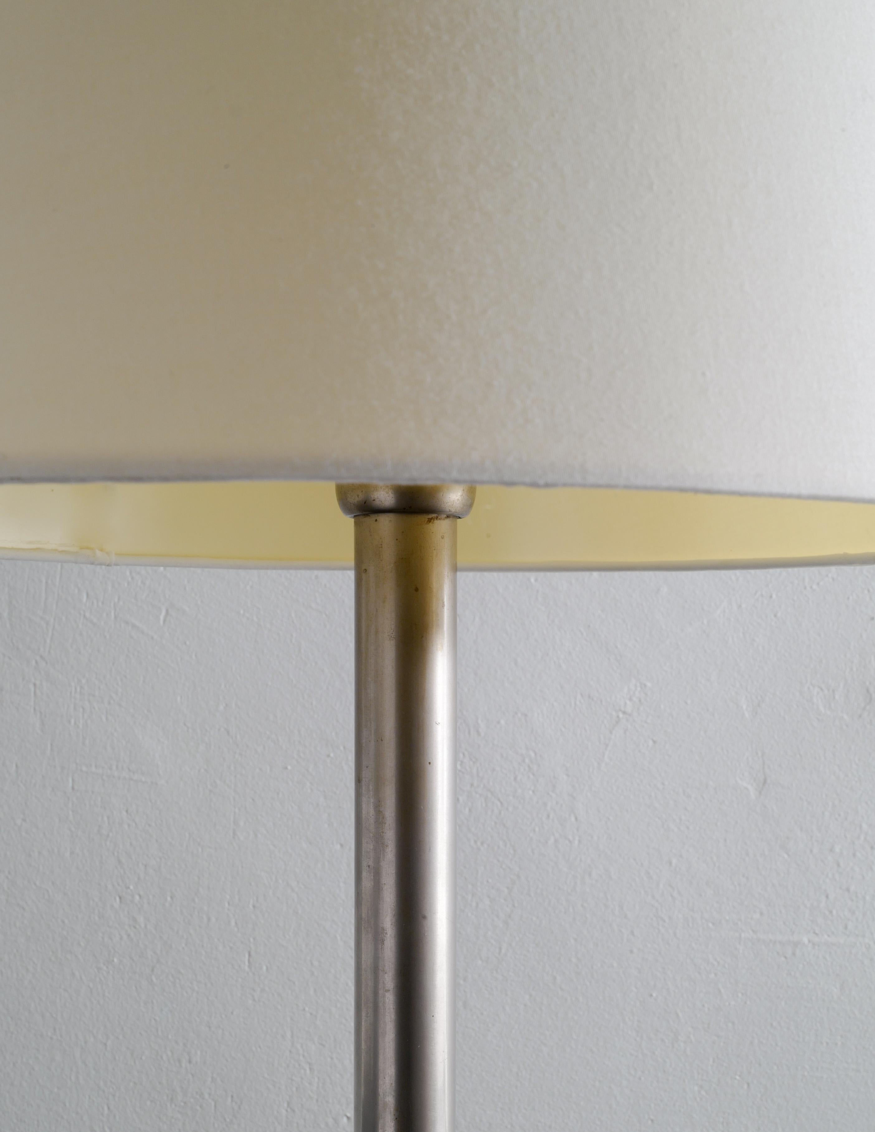 Scandinavian Modern Swedish Mid Century Table Lamp in Brass Produced by Böhlmarks Sweden, 1960s For Sale
