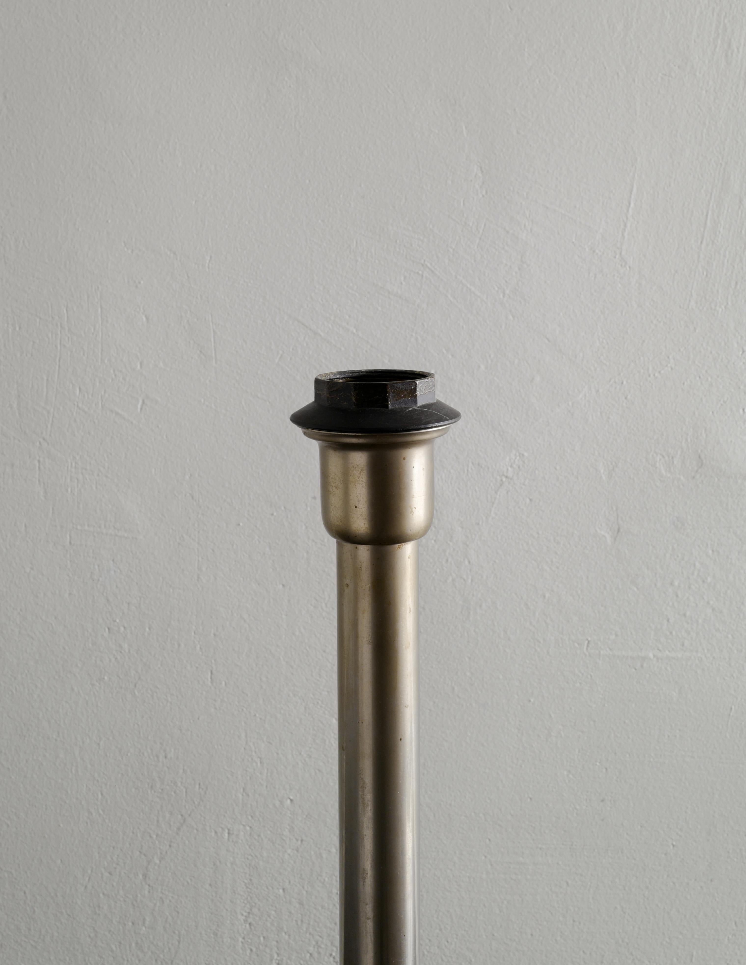 Swedish Mid Century Table Lamp in Brass Produced by Böhlmarks Sweden, 1960s For Sale 1