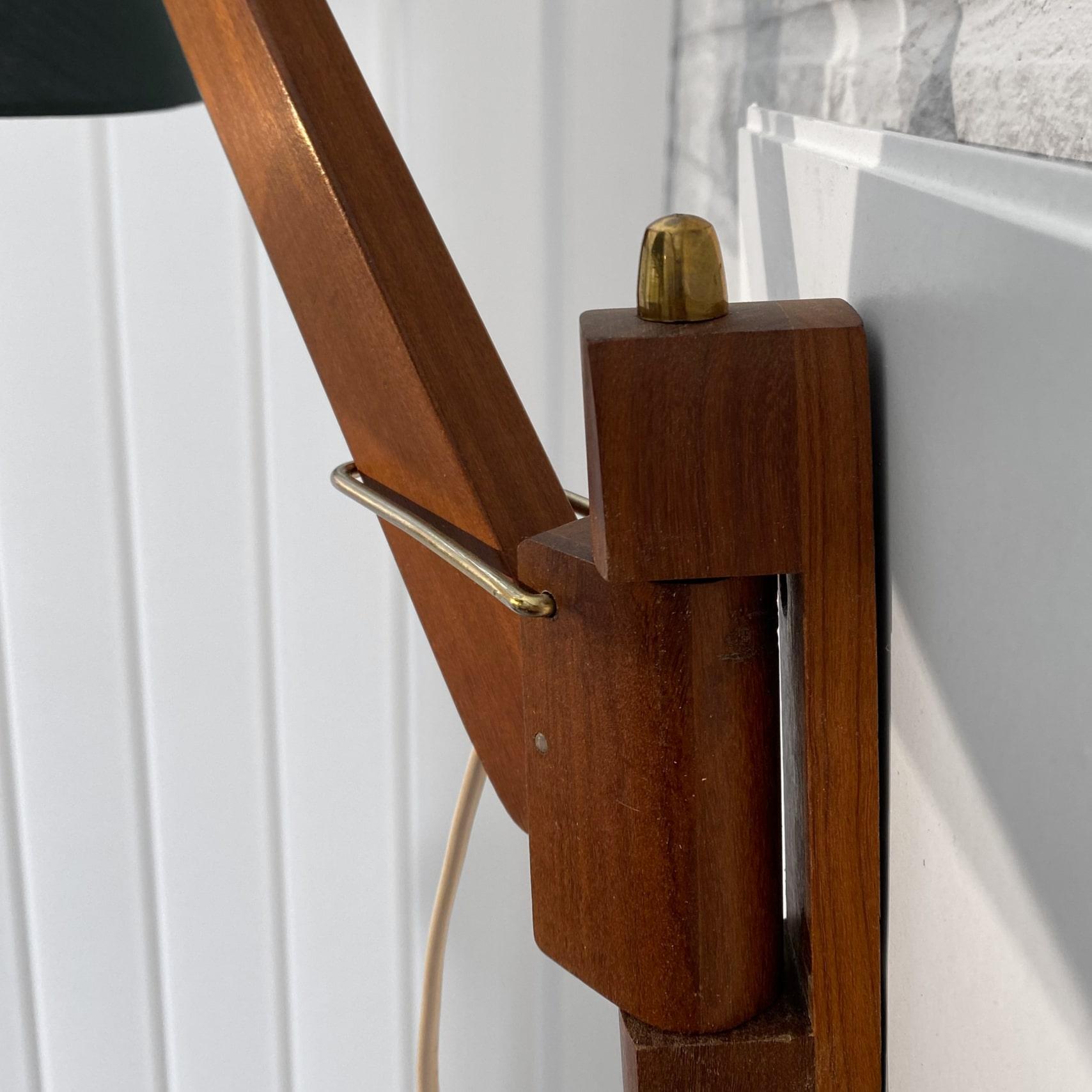 Swedish mid-century telescope wall lamps, teak and brass, 1950s For Sale 4