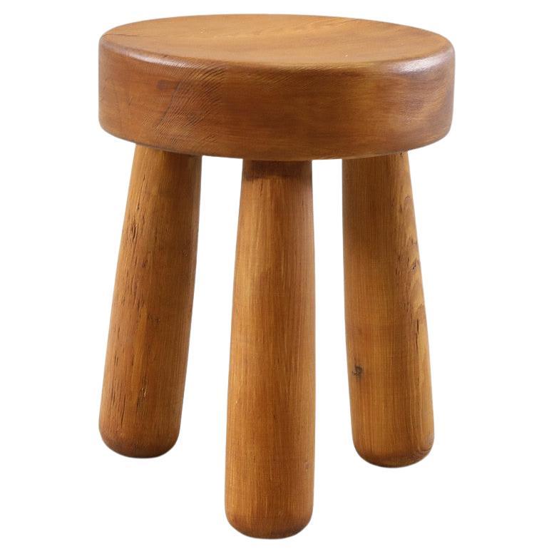 Tabouret tripode suédois du milieu du siècle dernier, pin, Suède, années 1970