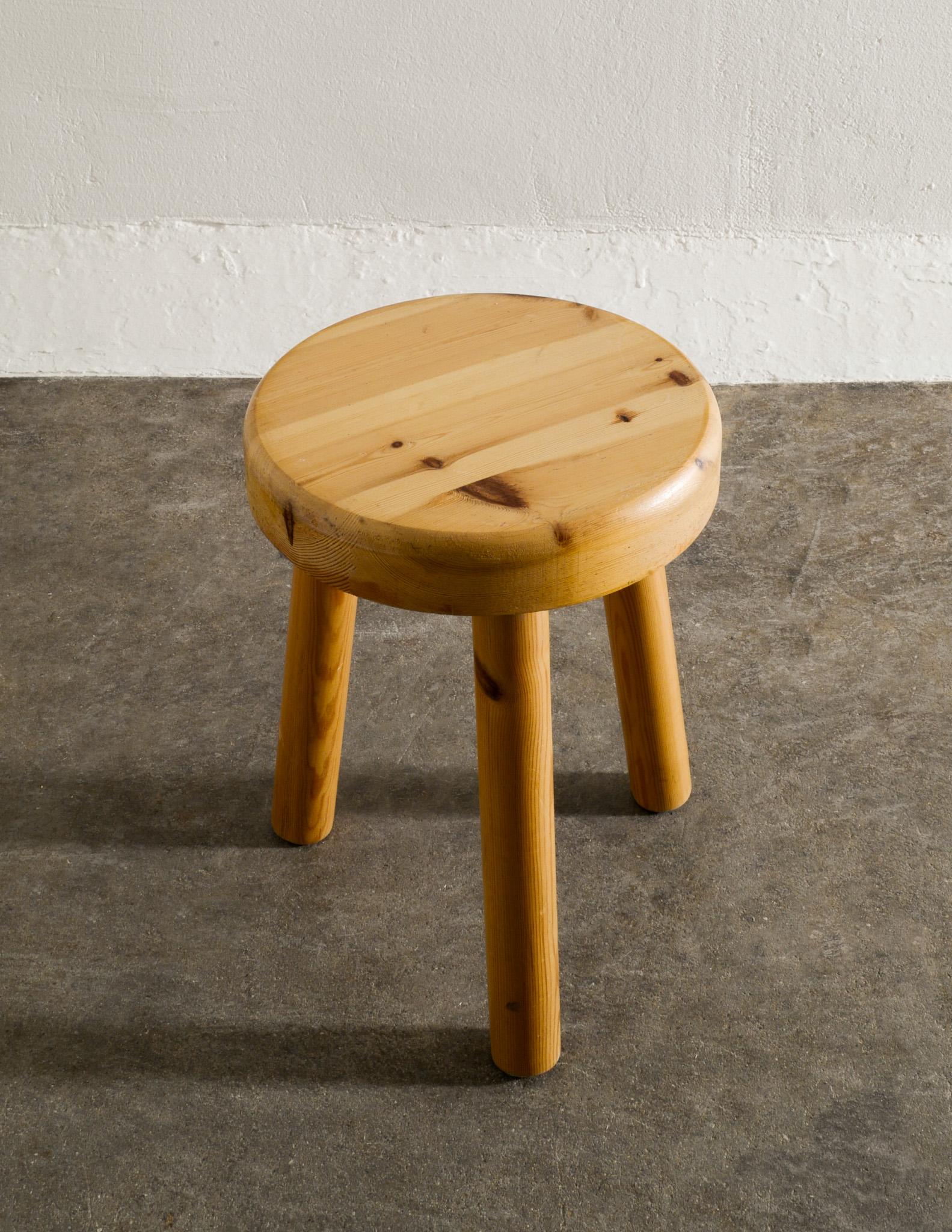 Late 20th Century Swedish Mid Century Tripod Wooden Stool in Pine Produced in Sweden, 1970s For Sale