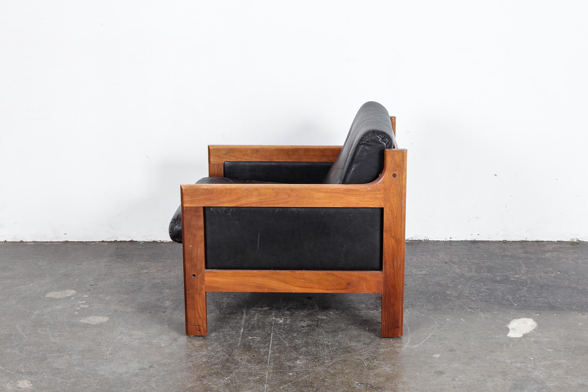Lacquered Swedish Midcentury Walnut and Black Leather Lounge Chair, Karl Erik Ekselius/JOC For Sale