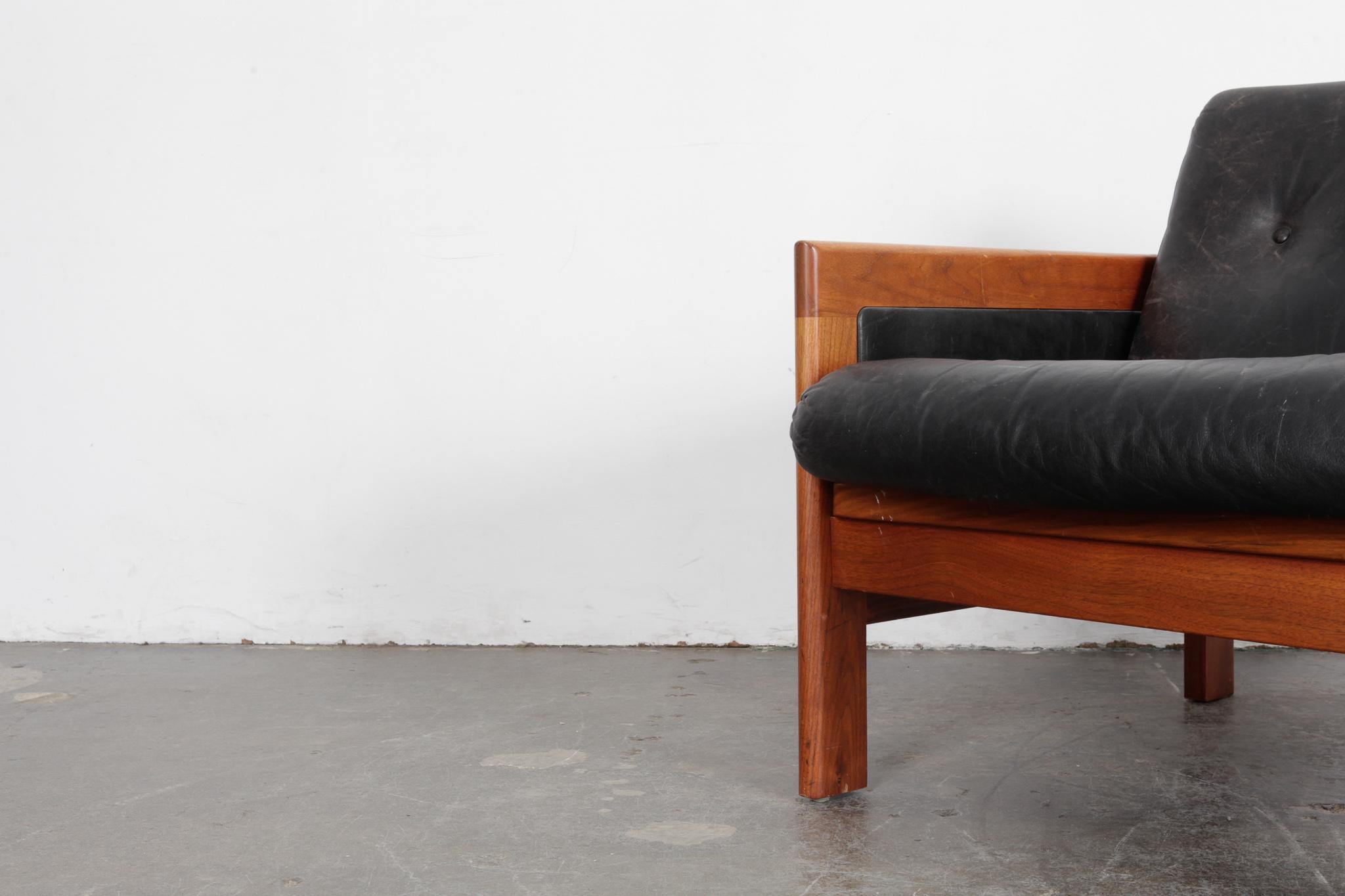 Swedish Midcentury Walnut and Black Leather Lounge Chair, Karl Erik Ekselius/JOC For Sale 2