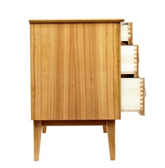 Commode suédoise en noyer du milieu du siècle par SMF Bodafors