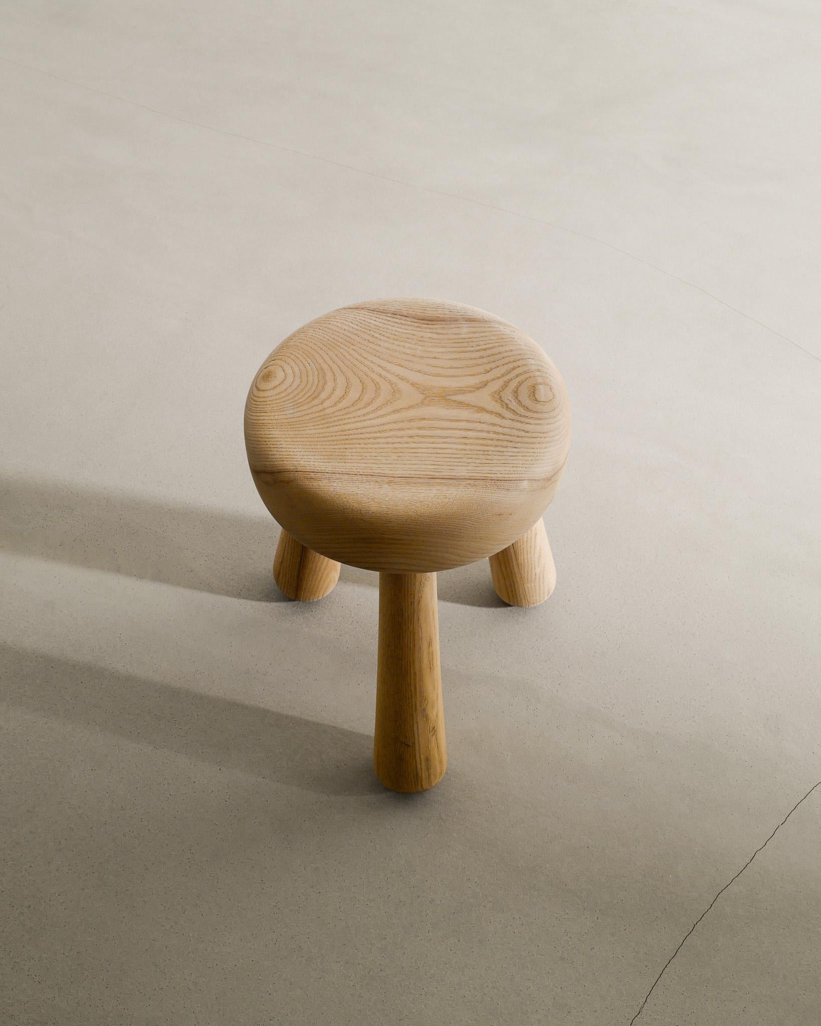 Swedish Mid Century Wooden Low Tripod Stool in Ash by Ingvar Hildingsson, 1970s  In Good Condition For Sale In Stockholm, SE