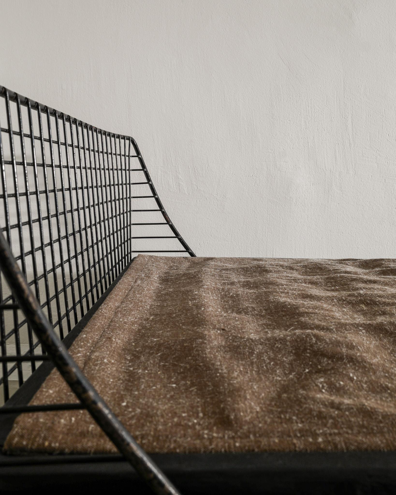 Sofá-cama sueco de madera y metal de mediados de siglo, por Bengt Ruda & Nordiska Kompaniet Años 50 en Bueno estado para la venta en Stockholm, SE