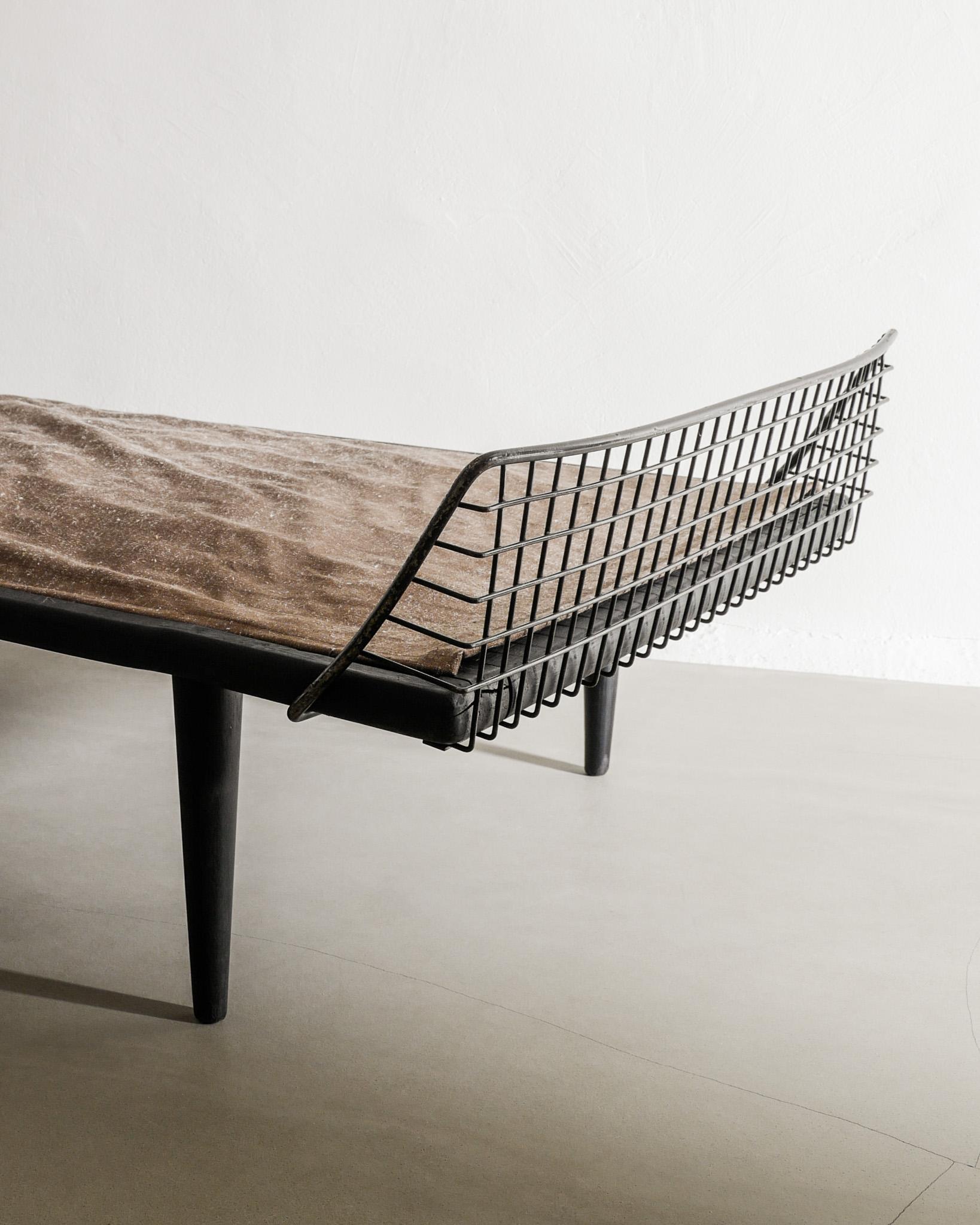 Sofá-cama sueco de madera y metal de mediados de siglo, por Bengt Ruda & Nordiska Kompaniet Años 50 en venta 1