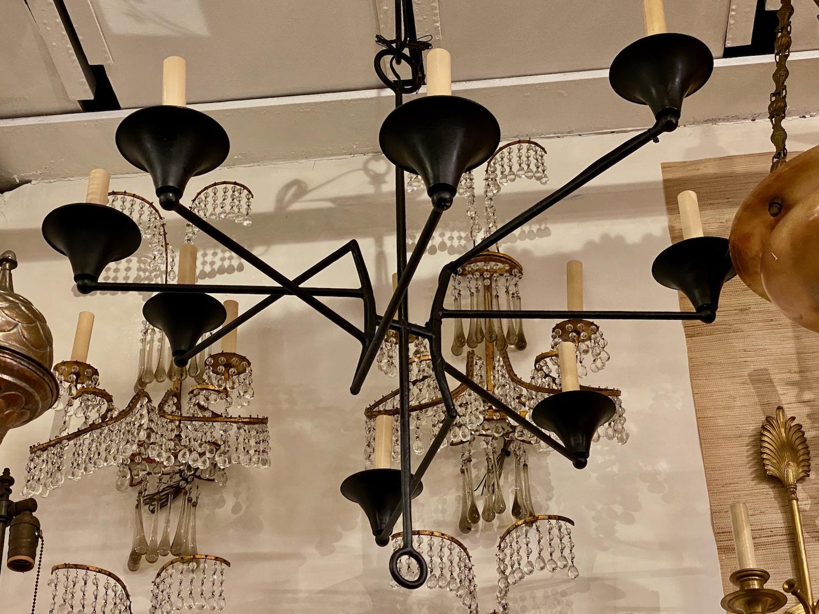 Metà XX secolo Lampadario svedese in ferro battuto della metà del secolo scorso in vendita