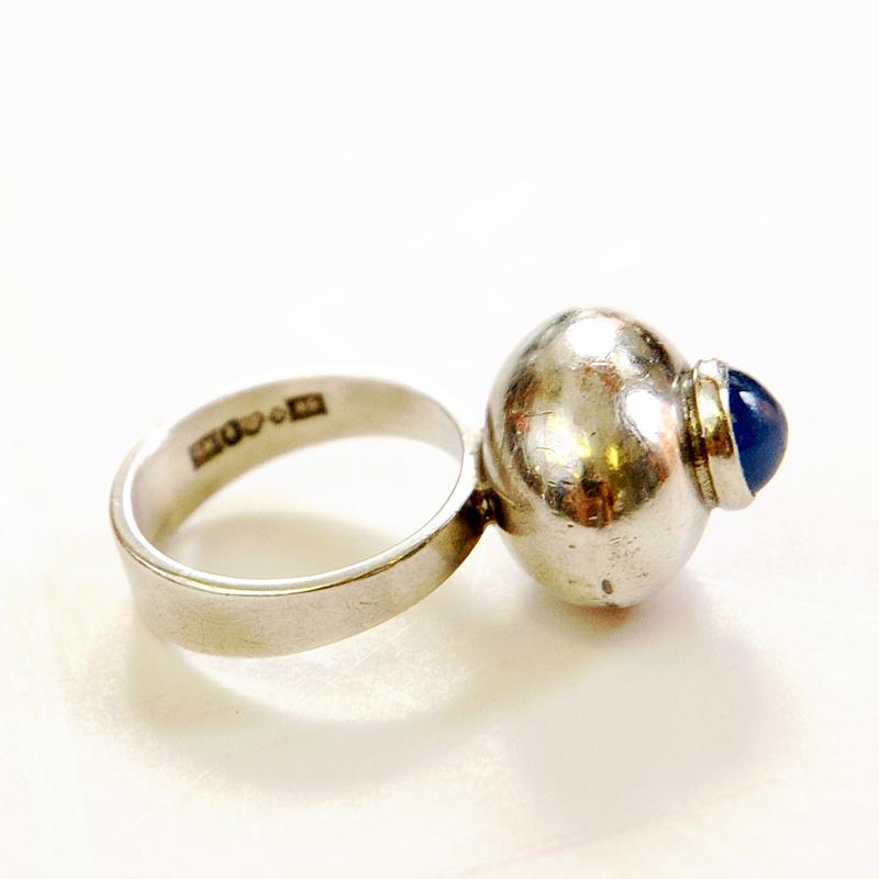 Women's Swedish midcentury blue stone silver ring by G Kaplan Stockholm 1967 For Sale