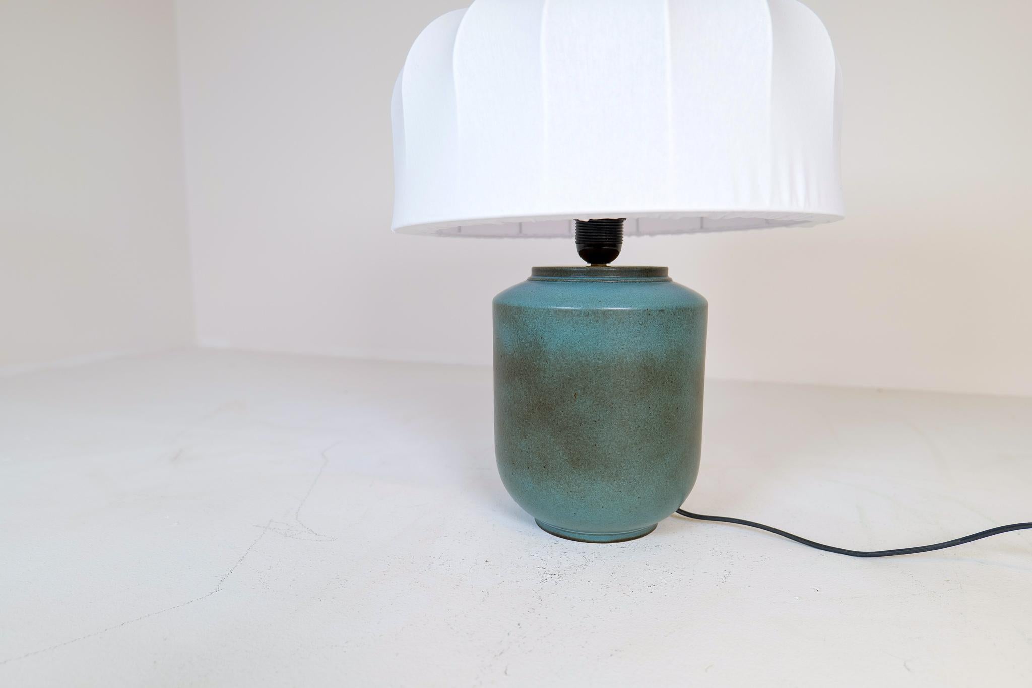 Midcentury Modern Ceramic Table Lamp by Gunnar Nylund Rörstrand Sweden 1950s  In Good Condition In Hillringsberg, SE