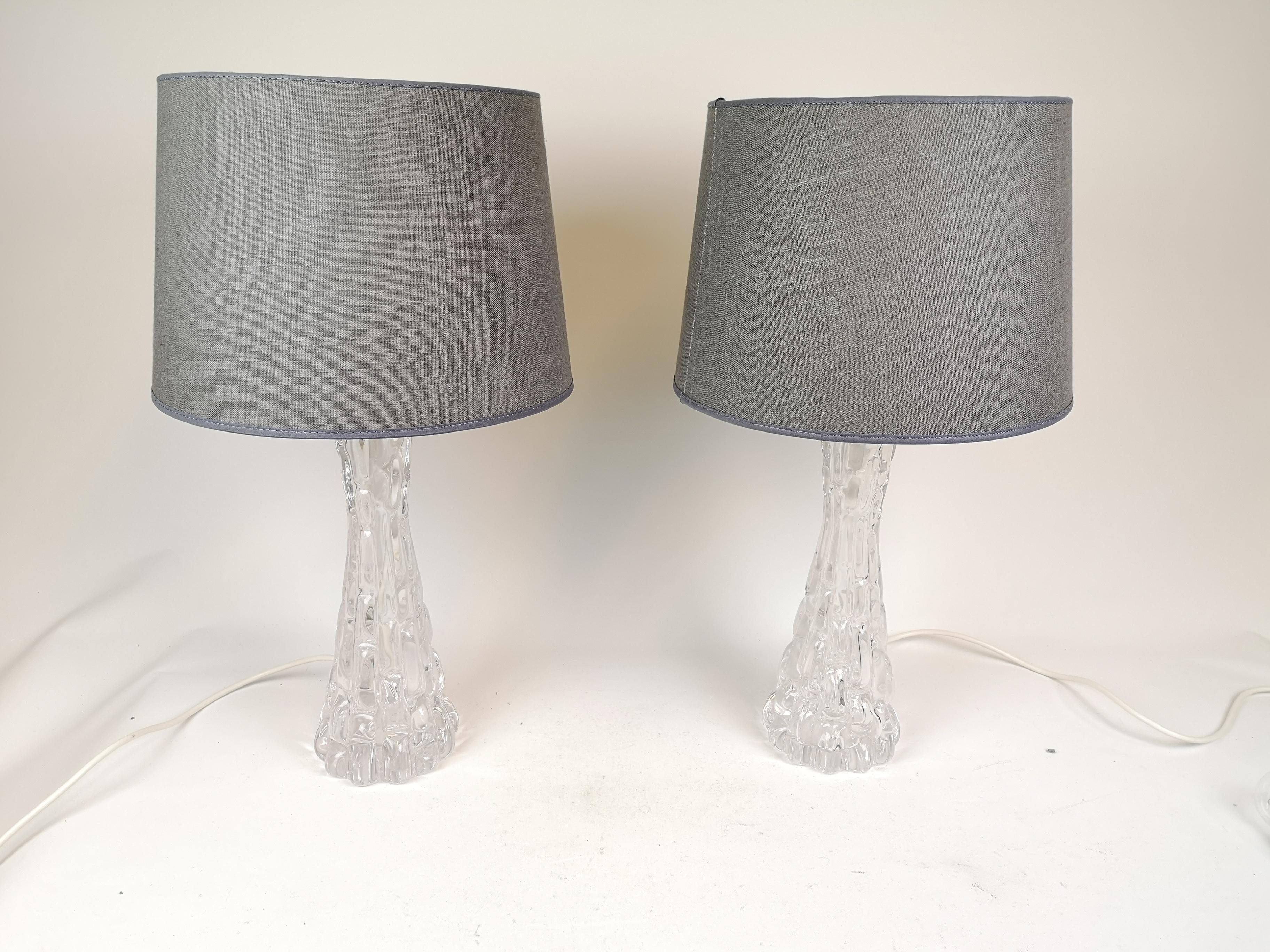 Scandinave moderne Lampes de table suédoises en cristal du milieu du siècle Orrefors by Carl Fagerlund en vente