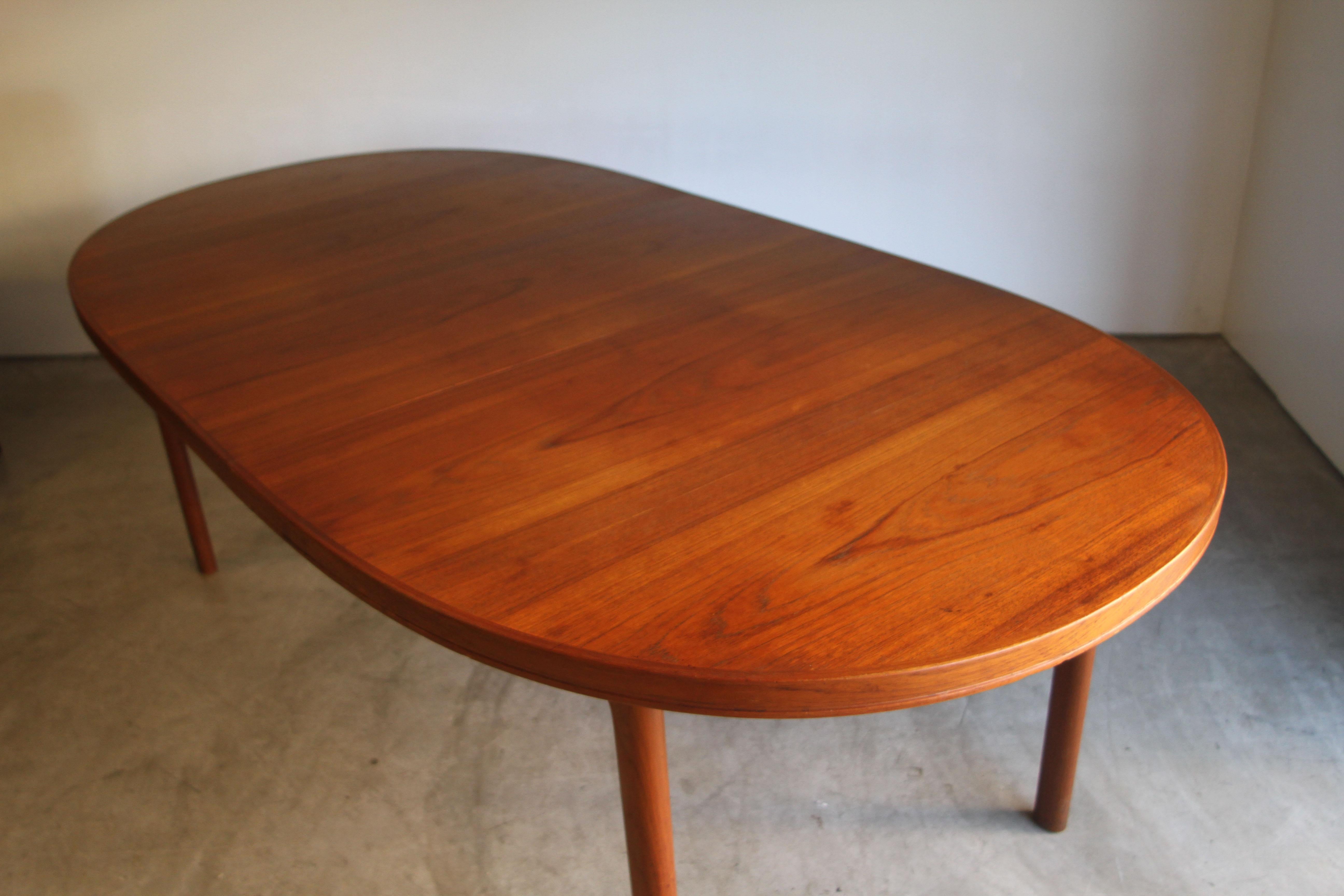 Swedish Midcentury Dining Table with 2 Leaves 2