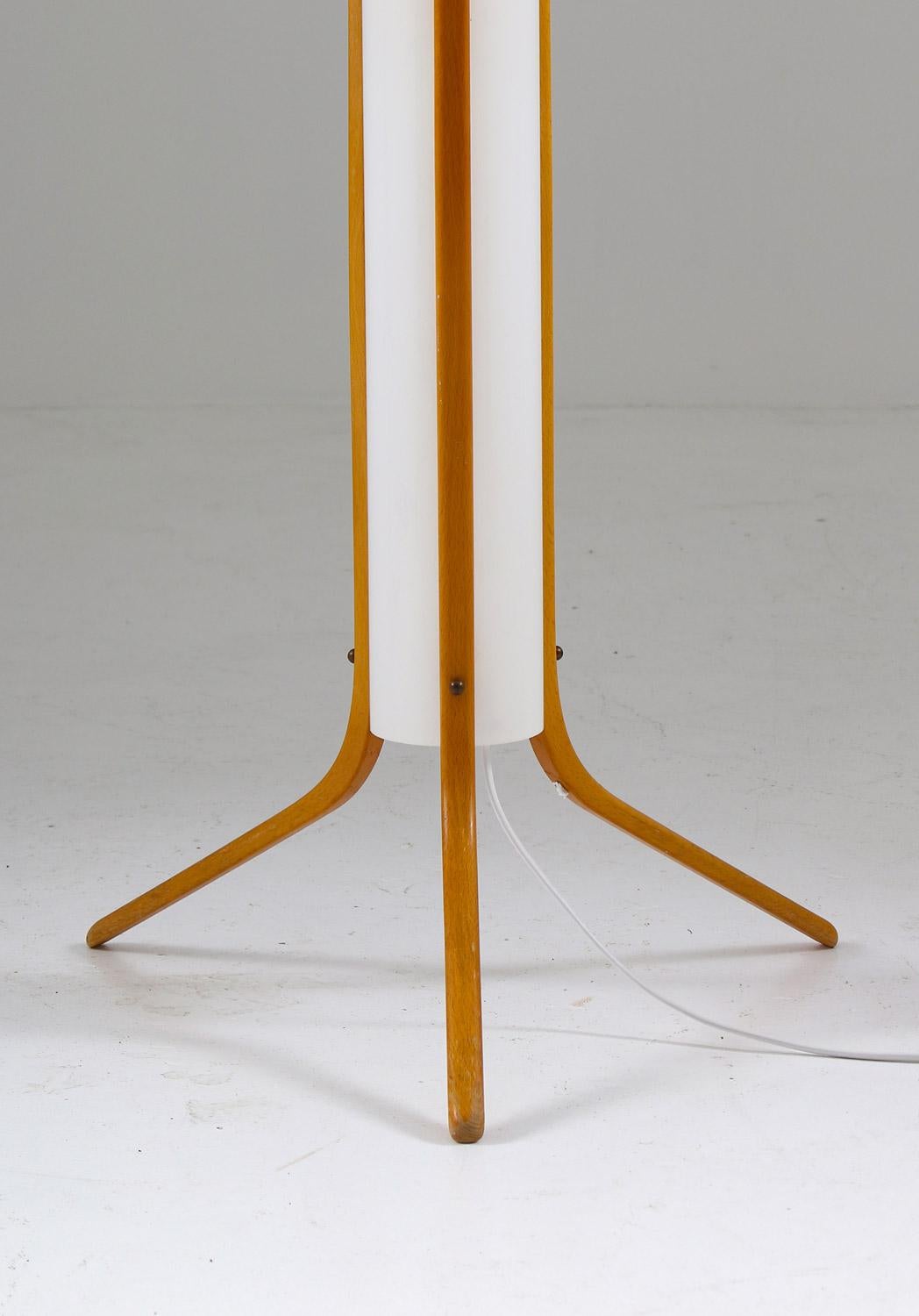 Swedish Midcentury Floor Lamp in Acrylic and Beech by Eskilstuna, 1960s In Good Condition For Sale In Karlstad, SE