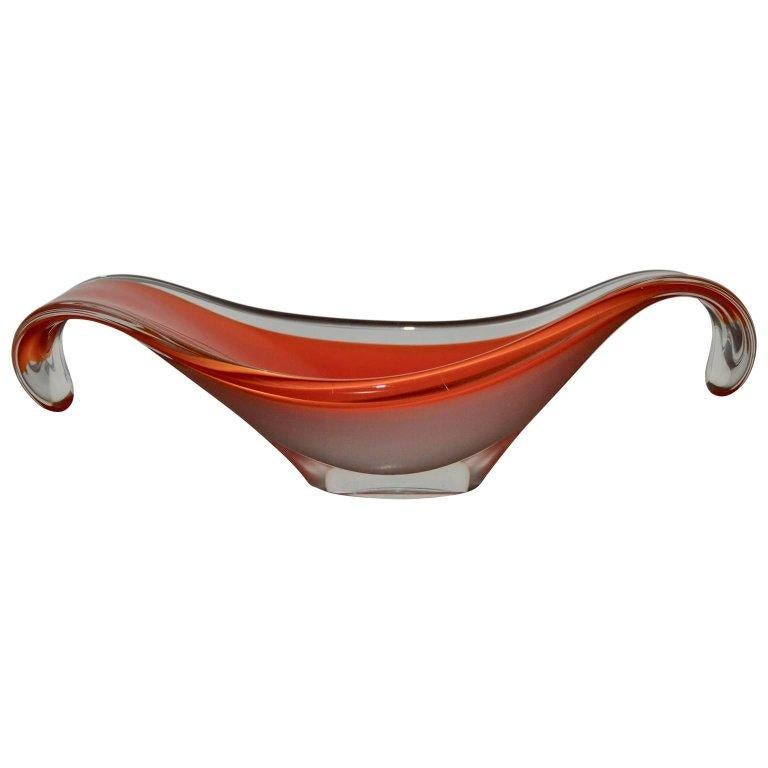 Schwedischer Mid-Century Modern Flygsfors Orangefarbener Bubblegum-Tafelaufsatz (Moderne der Mitte des Jahrhunderts) im Angebot