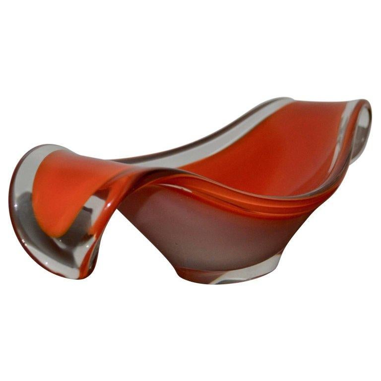 Schwedischer Mid-Century Modern Flygsfors Orangefarbener Bubblegum-Tafelaufsatz (Handgefertigt) im Angebot