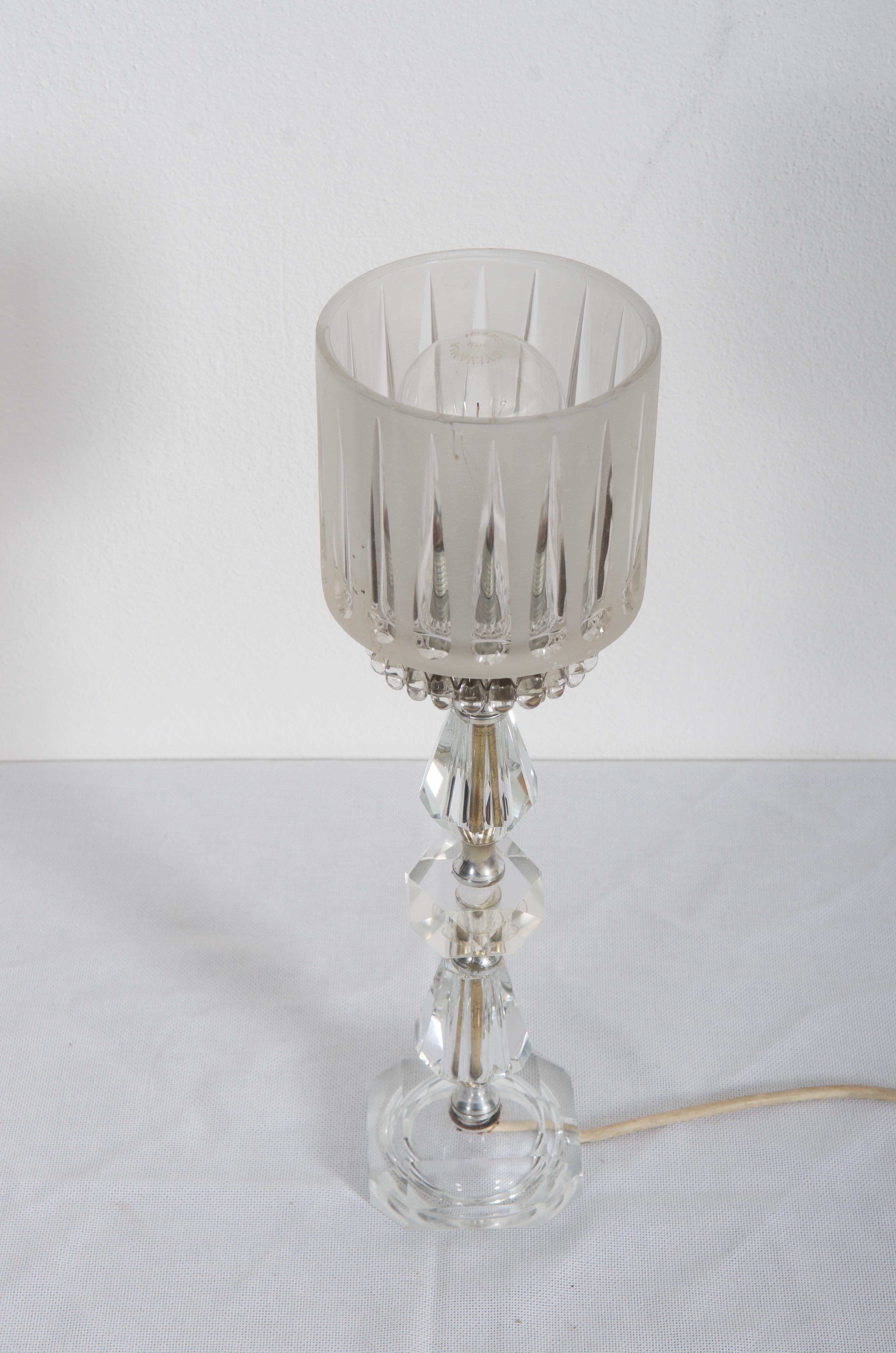 Schwedische Mid-century-Glas-Tischlampe (Moderne der Mitte des Jahrhunderts) im Angebot