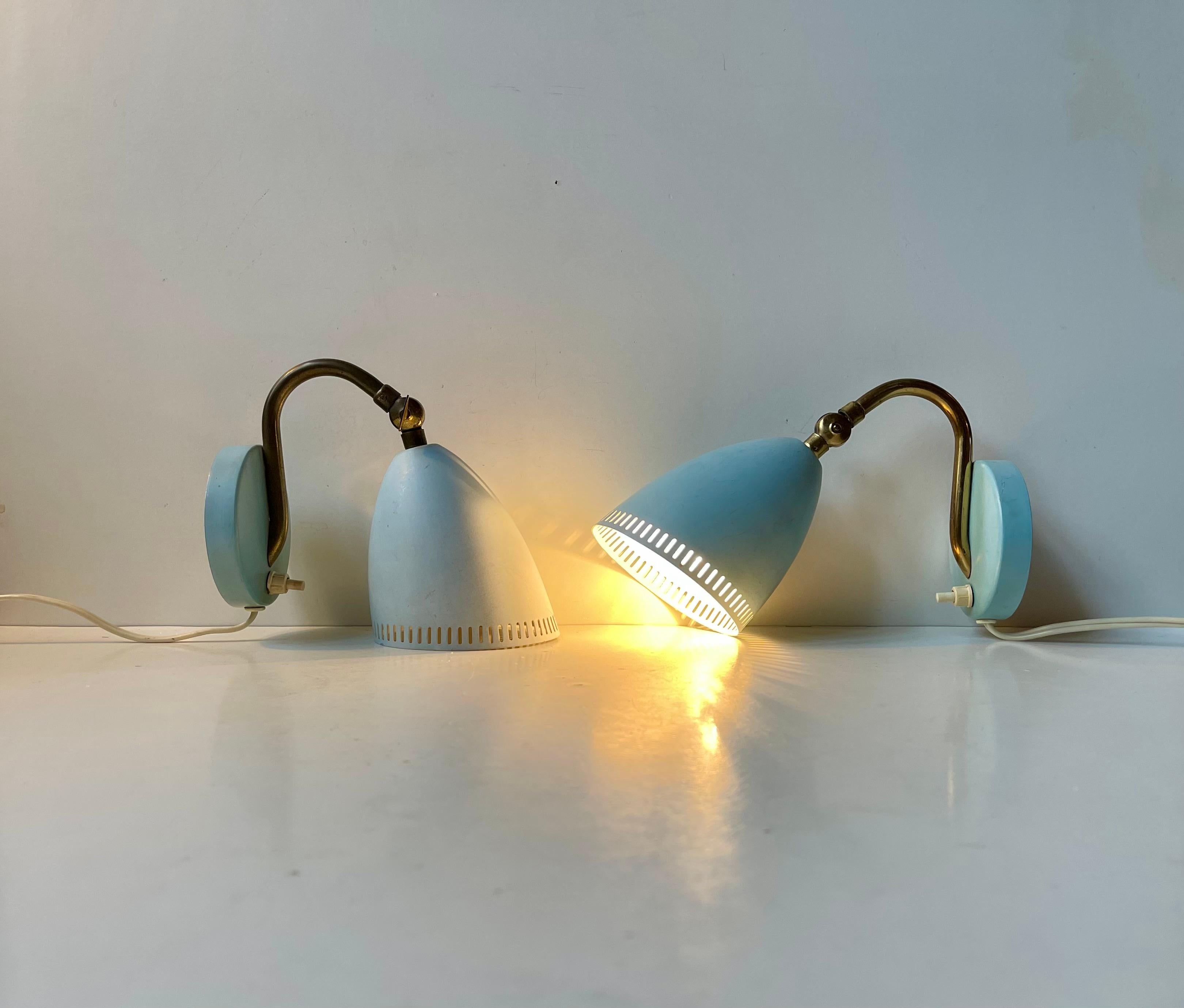 Schwedische Wandlampen aus Aluminium und Messing aus der Mitte des Jahrhunderts, 1950er Jahre im Angebot 5